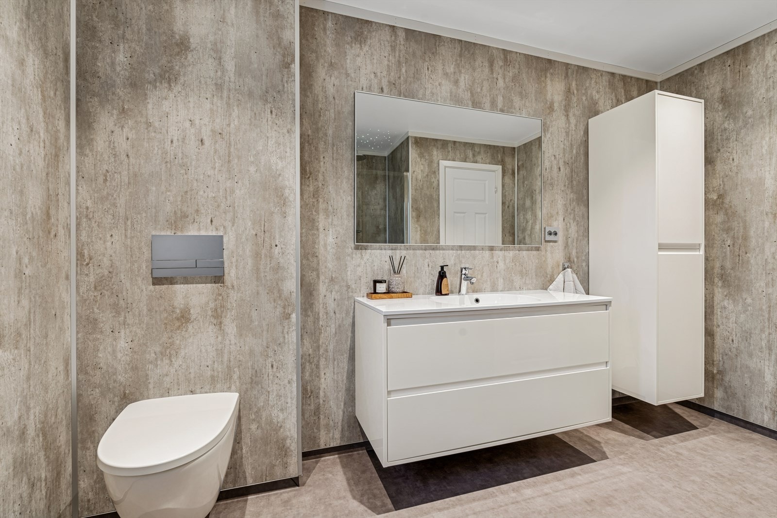 Flott moderne bad pusset opp i 2016 Galleribilde