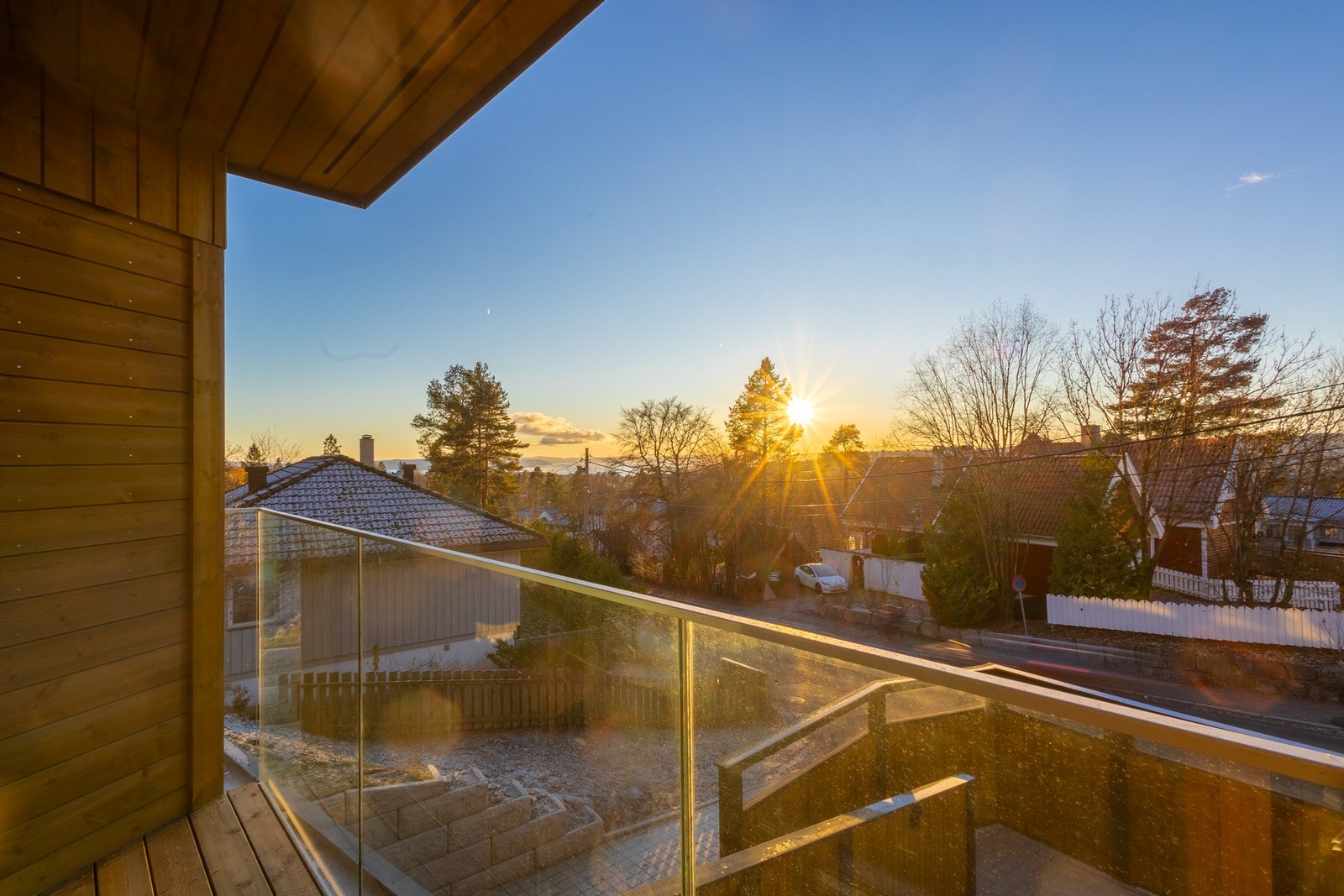 Balkong med nydelig utsikt og svært gode solforhold. Galleribilde