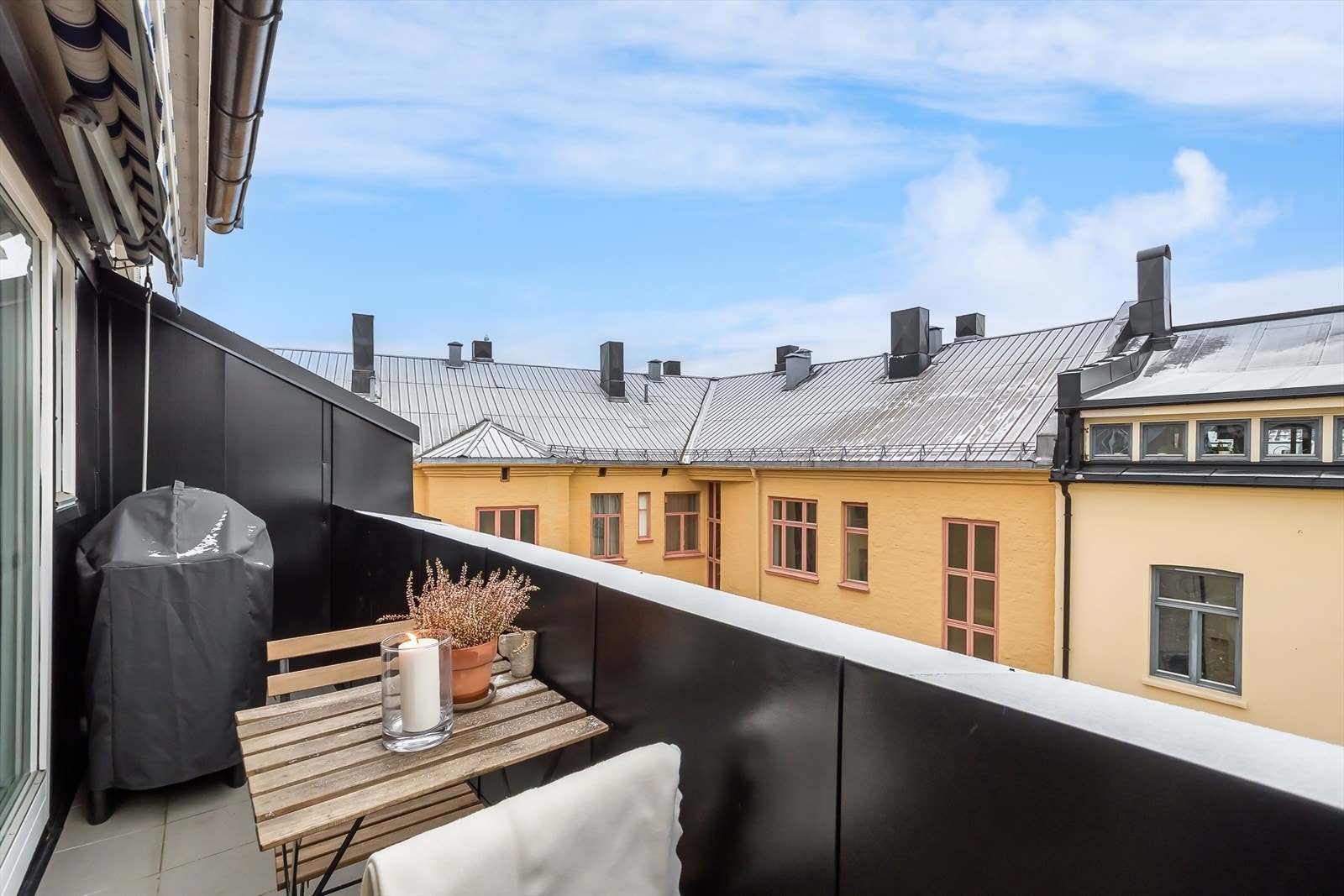 Balkongen måler fem kvadratmeter Galleribilde