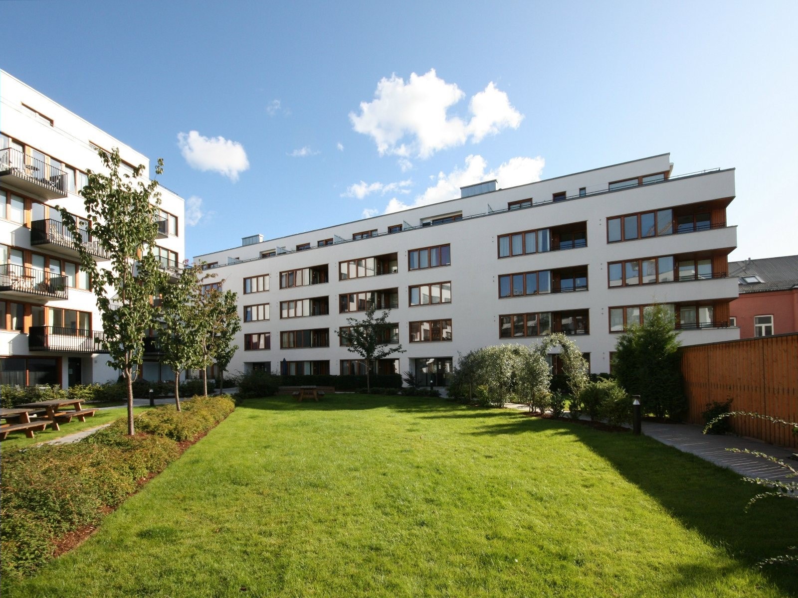 Fasader fra bakgården Galleribilde