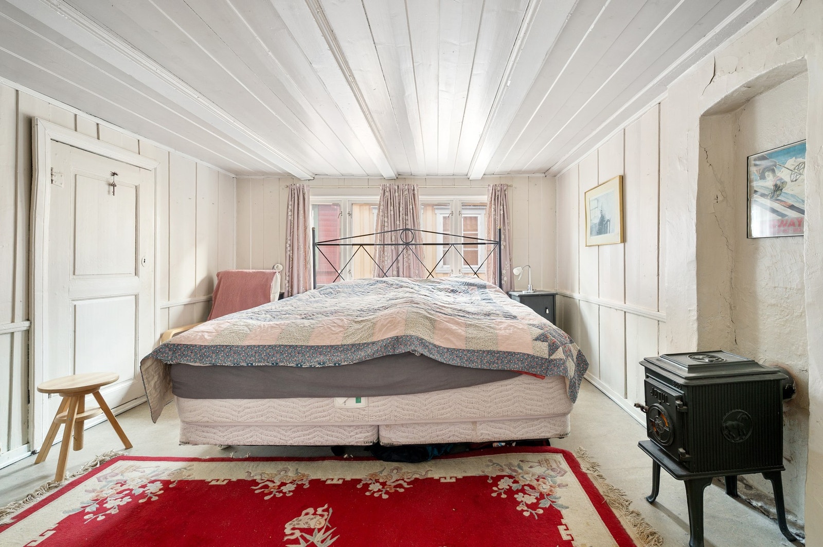 Hovedsoverommet er oppmålt til over 14 m². Galleribilde