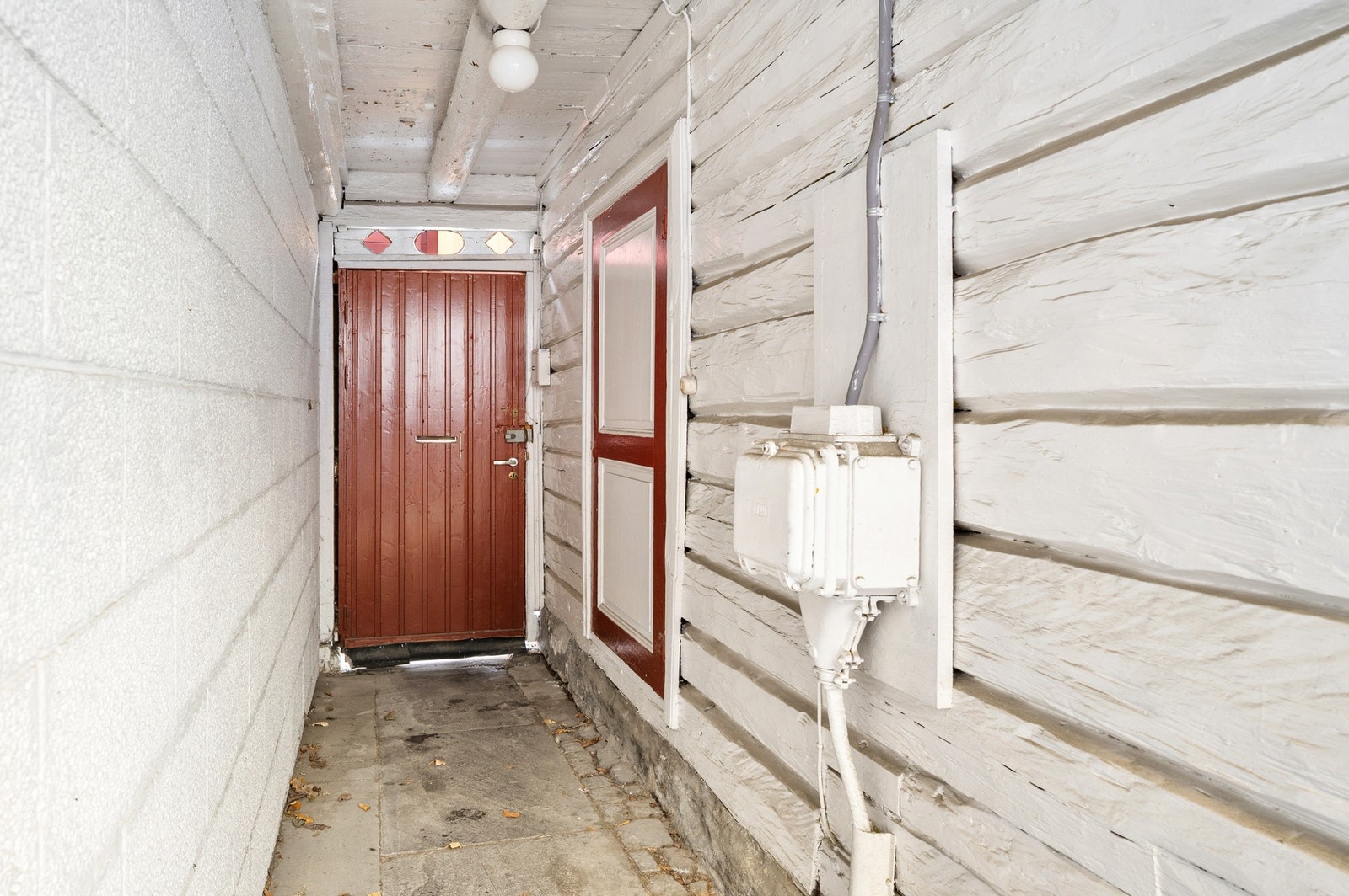 Portrom med mulighet for å etablere praktiske oppbevaringsløsninger. Galleribilde