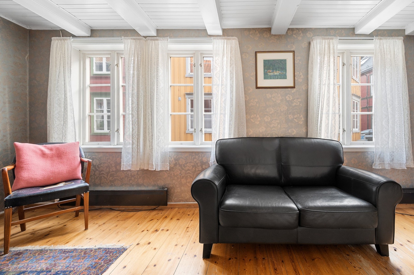 Flere møbleringsmuligheter i stuen. Galleribilde