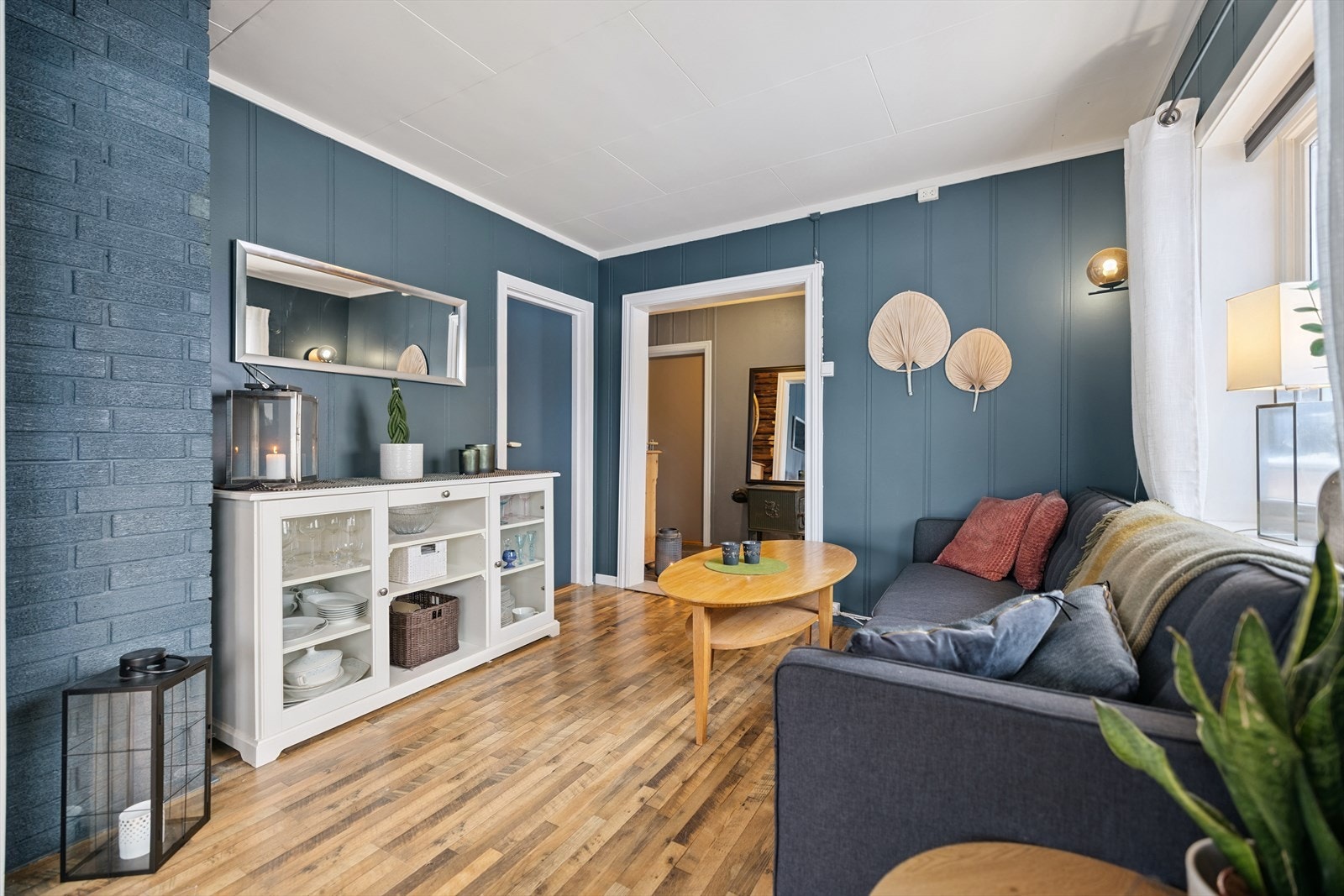 Egen del av stuen som er ideell som TV-stue eller lekerom. Galleribilde