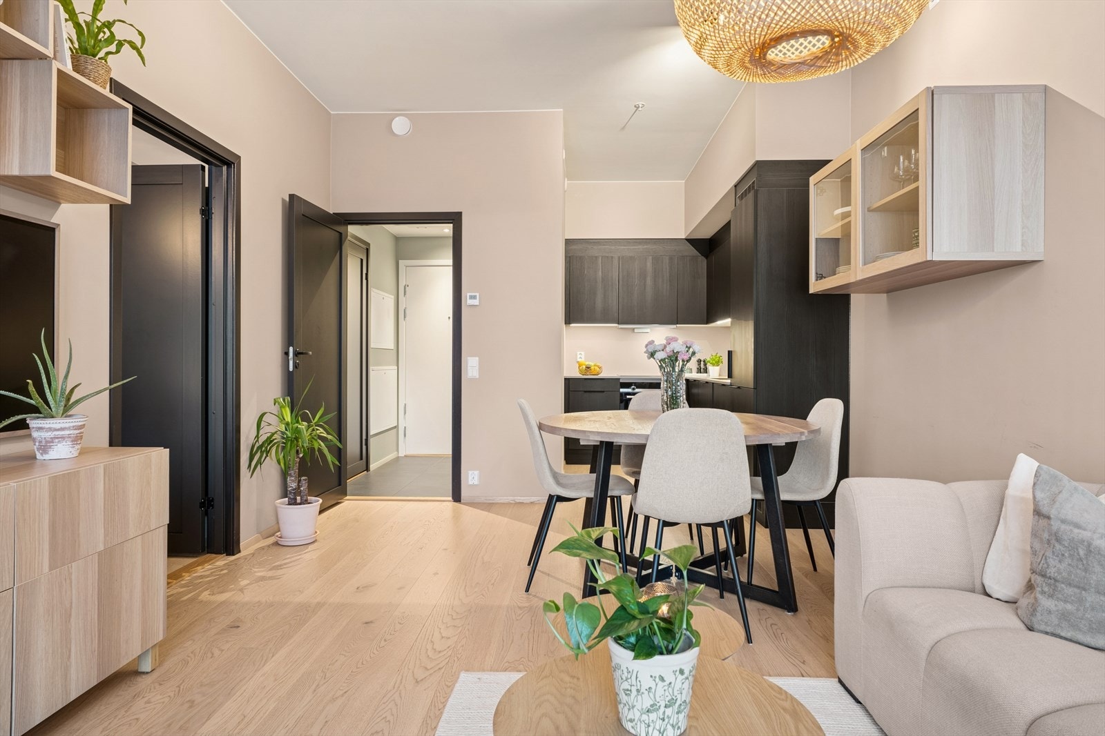 Perfekt førstegangskjøp eller pendlerleilighet! Galleribilde