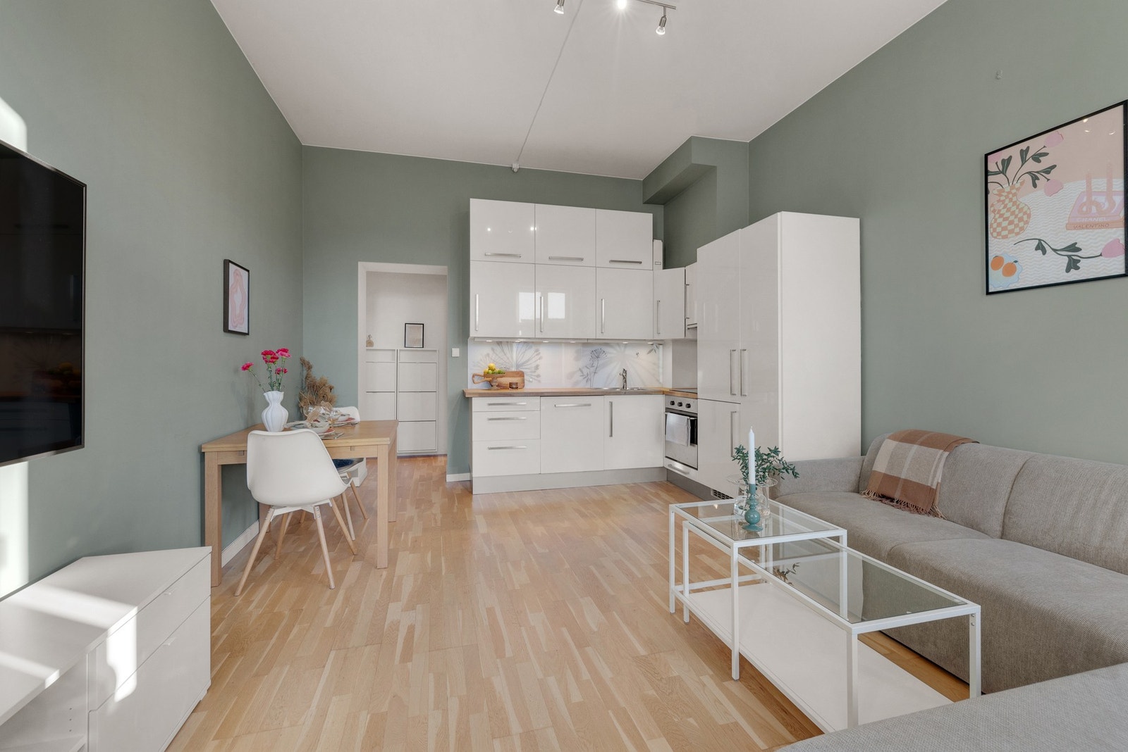 God plass til både sofagruppe og spisebord med mer Galleribilde