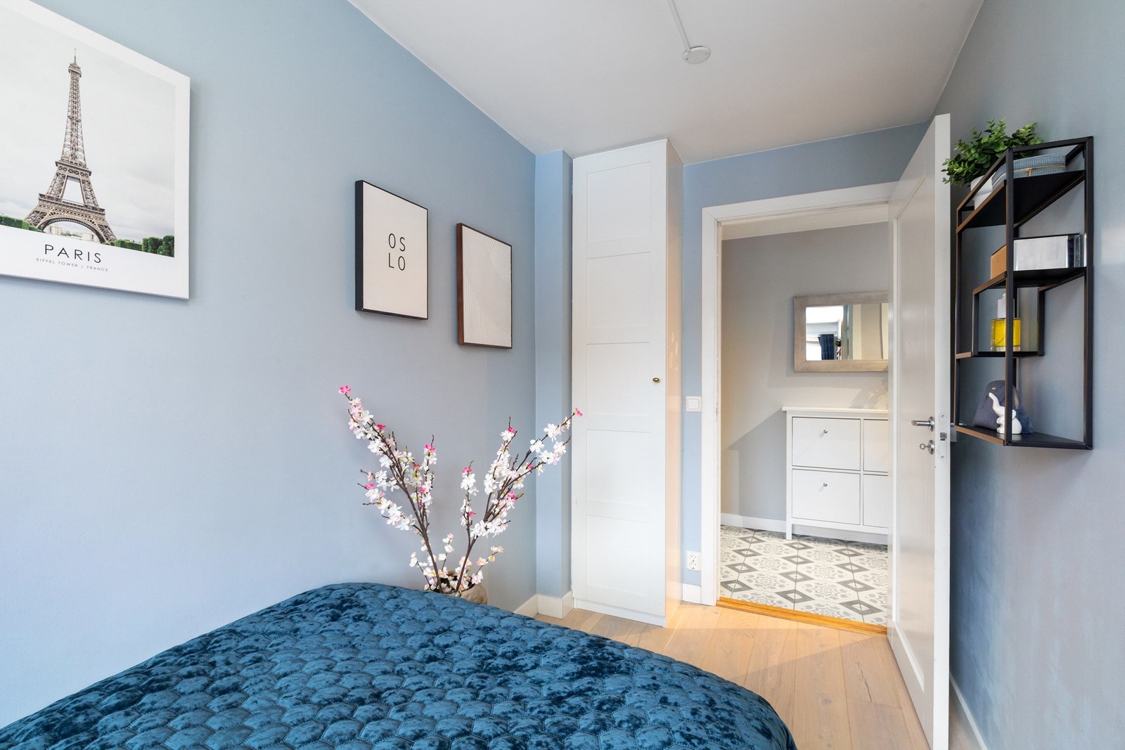 Soverom 3 med garderobeskap Galleribilde