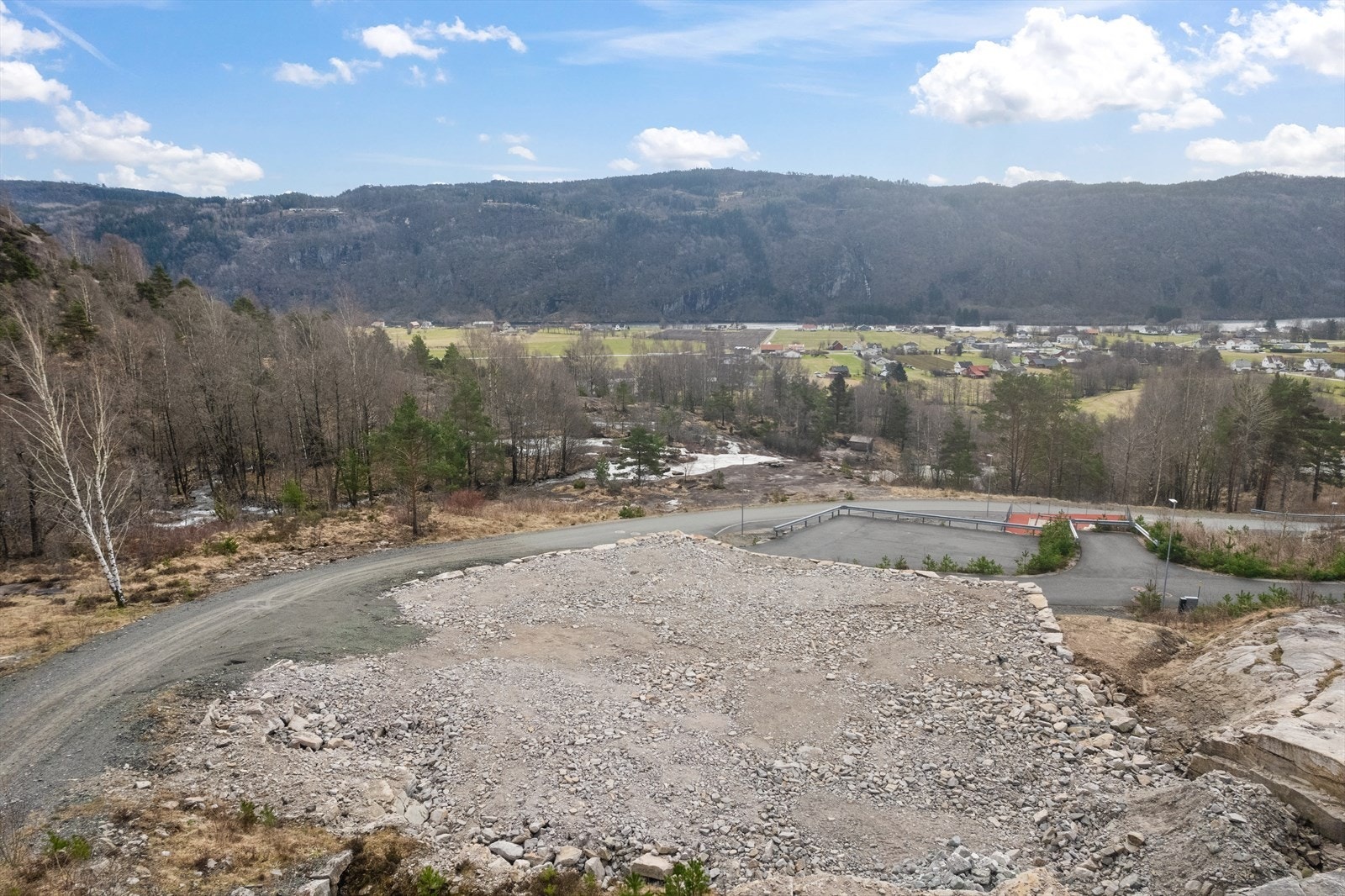 Hjørnetomt på 950 kvm Galleribilde