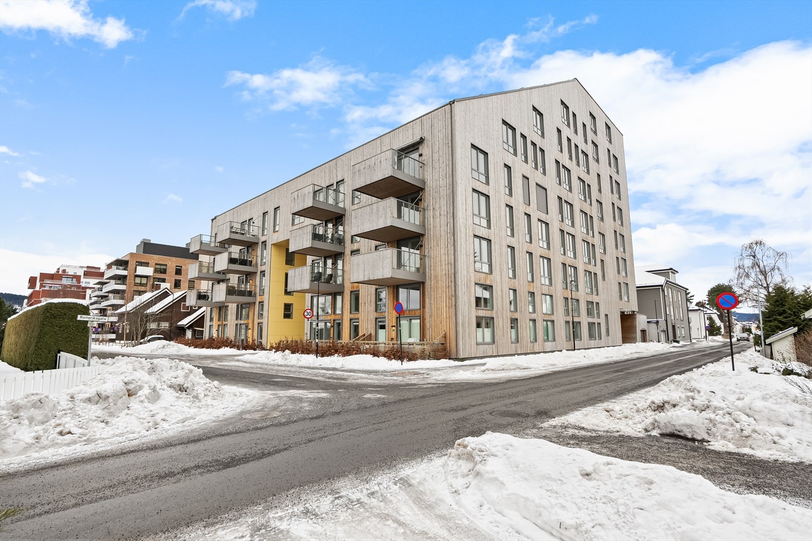 Leiligheten ligger sentralt til med gangavstand til "alt" Galleribilde