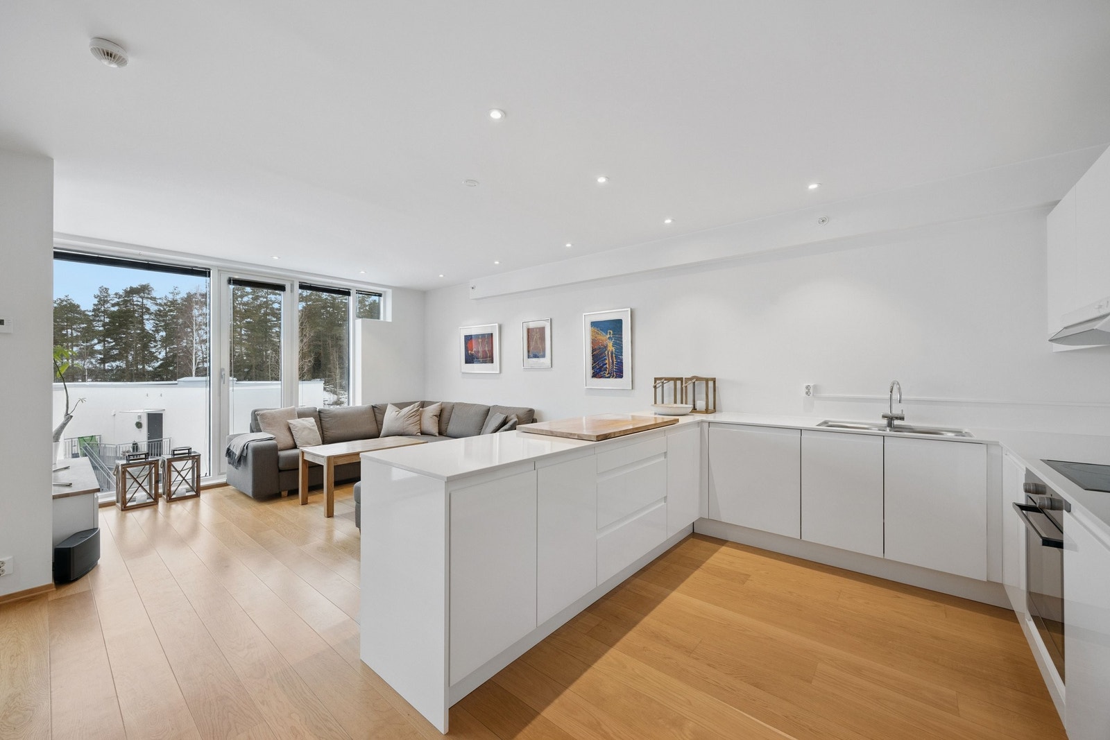 Kjøkken stue i åpen løsning Galleribilde