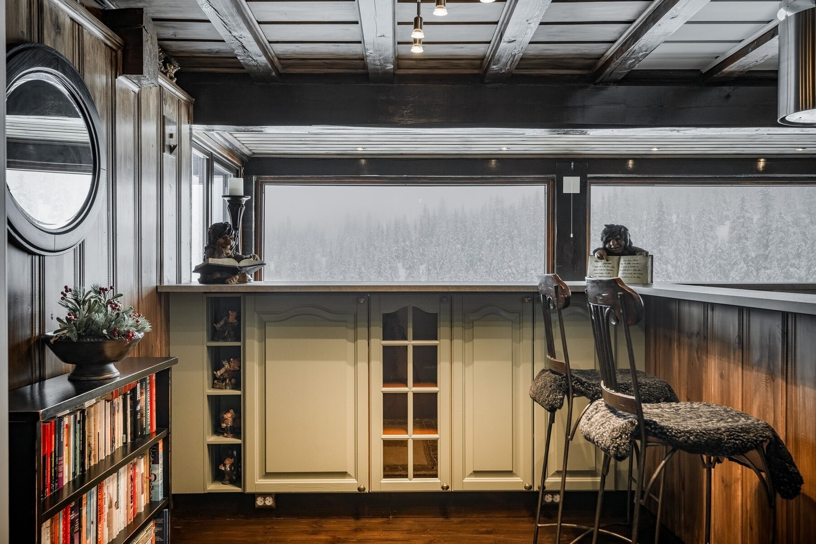 Fra kjøkkenet er det super flottutsikt. Galleribilde