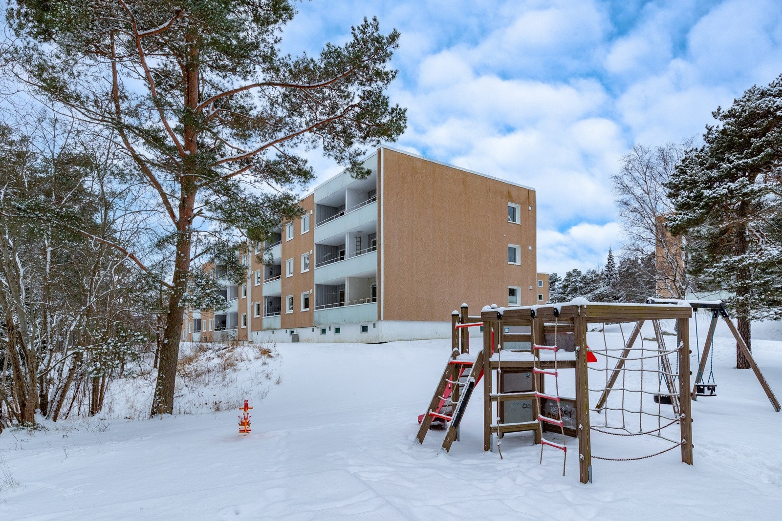 Uteområdet Galleribilde