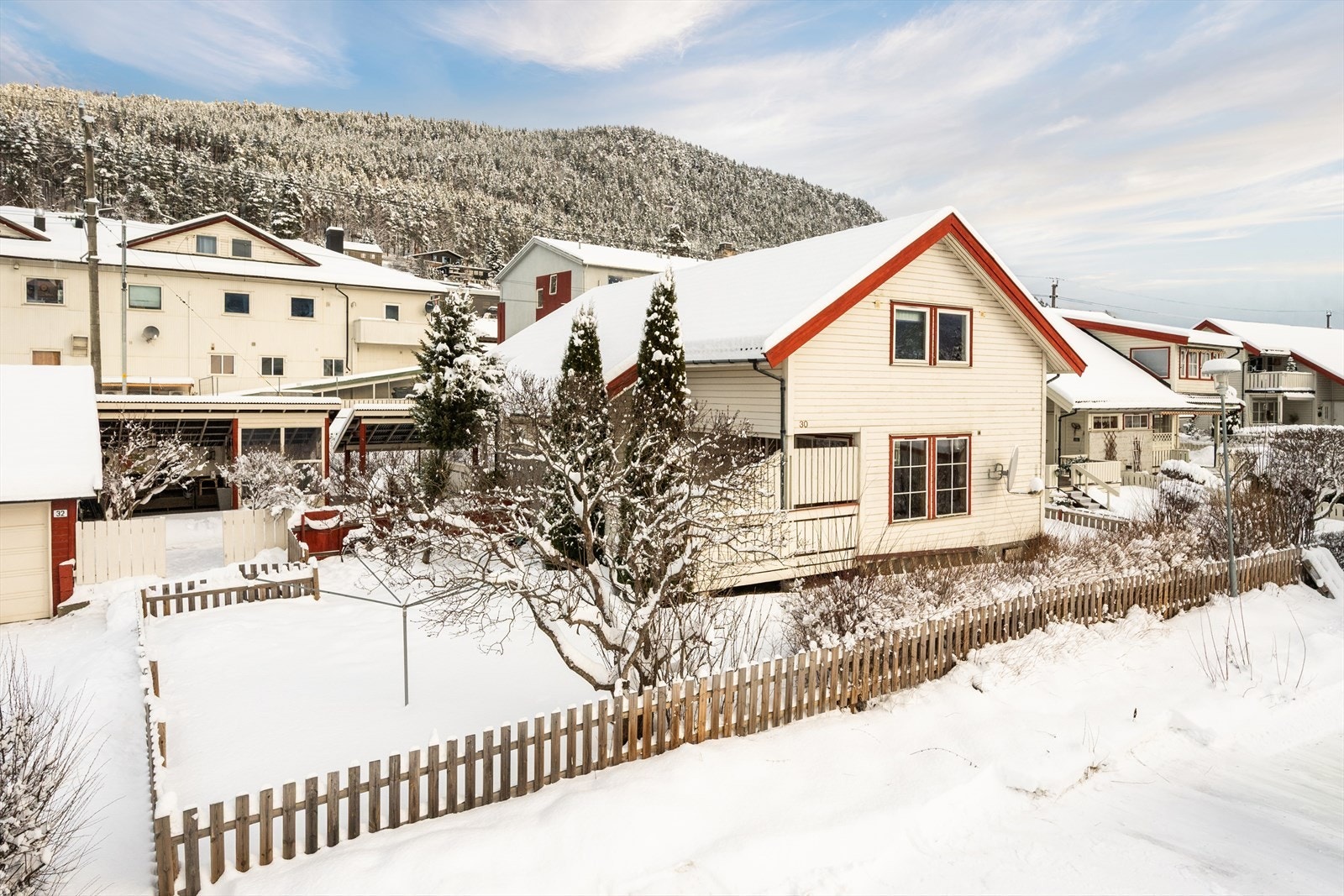 Eiendomsmegler 1 v/Unni Rolstad presenterer Strandgata 30! Galleribilde