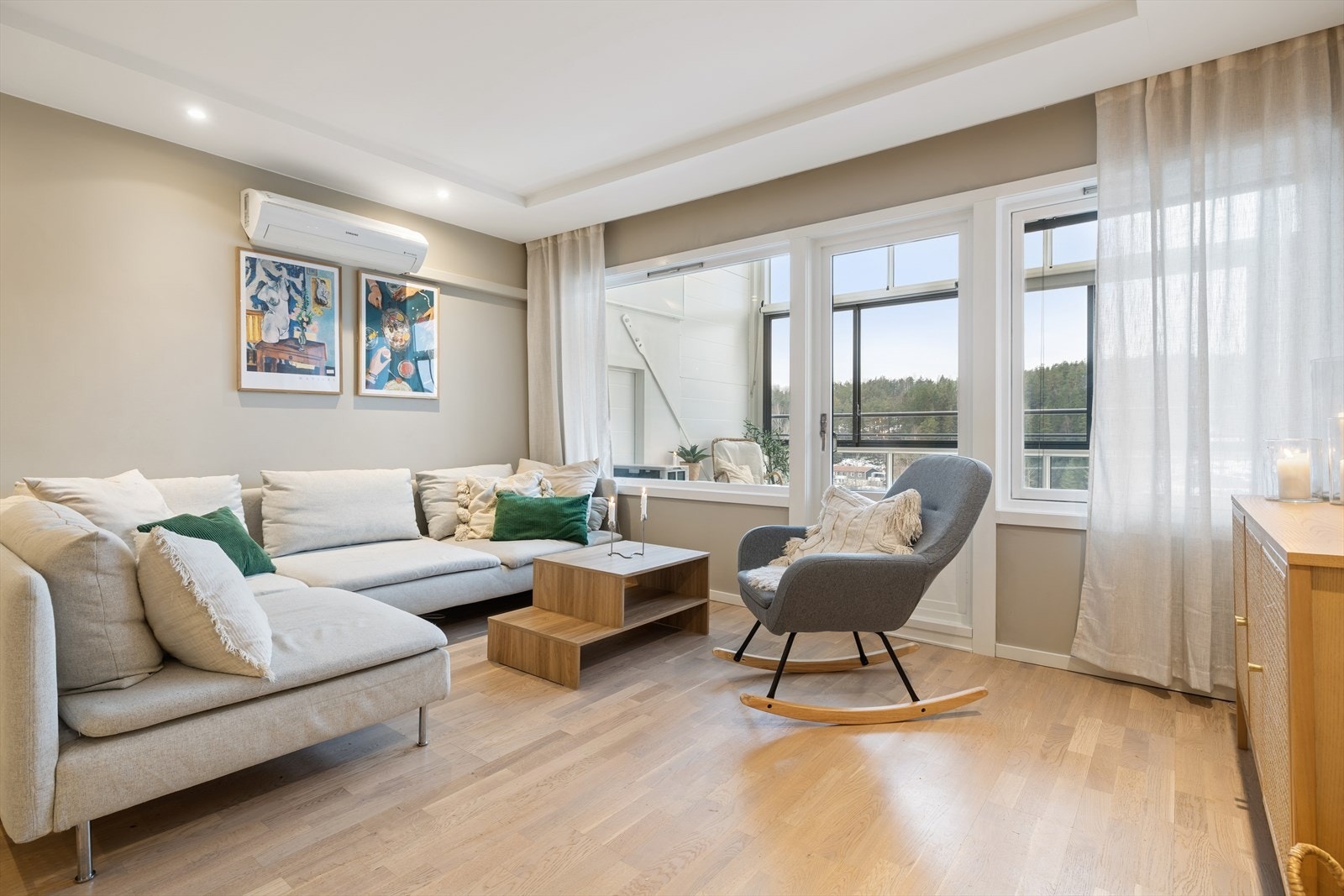 Varmepumpe for effektiv oppvarming og behagelig inneklima Galleribilde