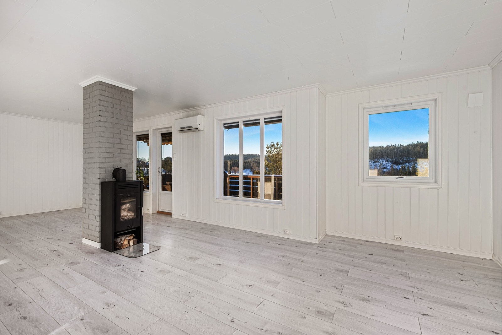 Peisovn (ny 2020) sikrer lun varme på kalde vinterdager Galleribilde