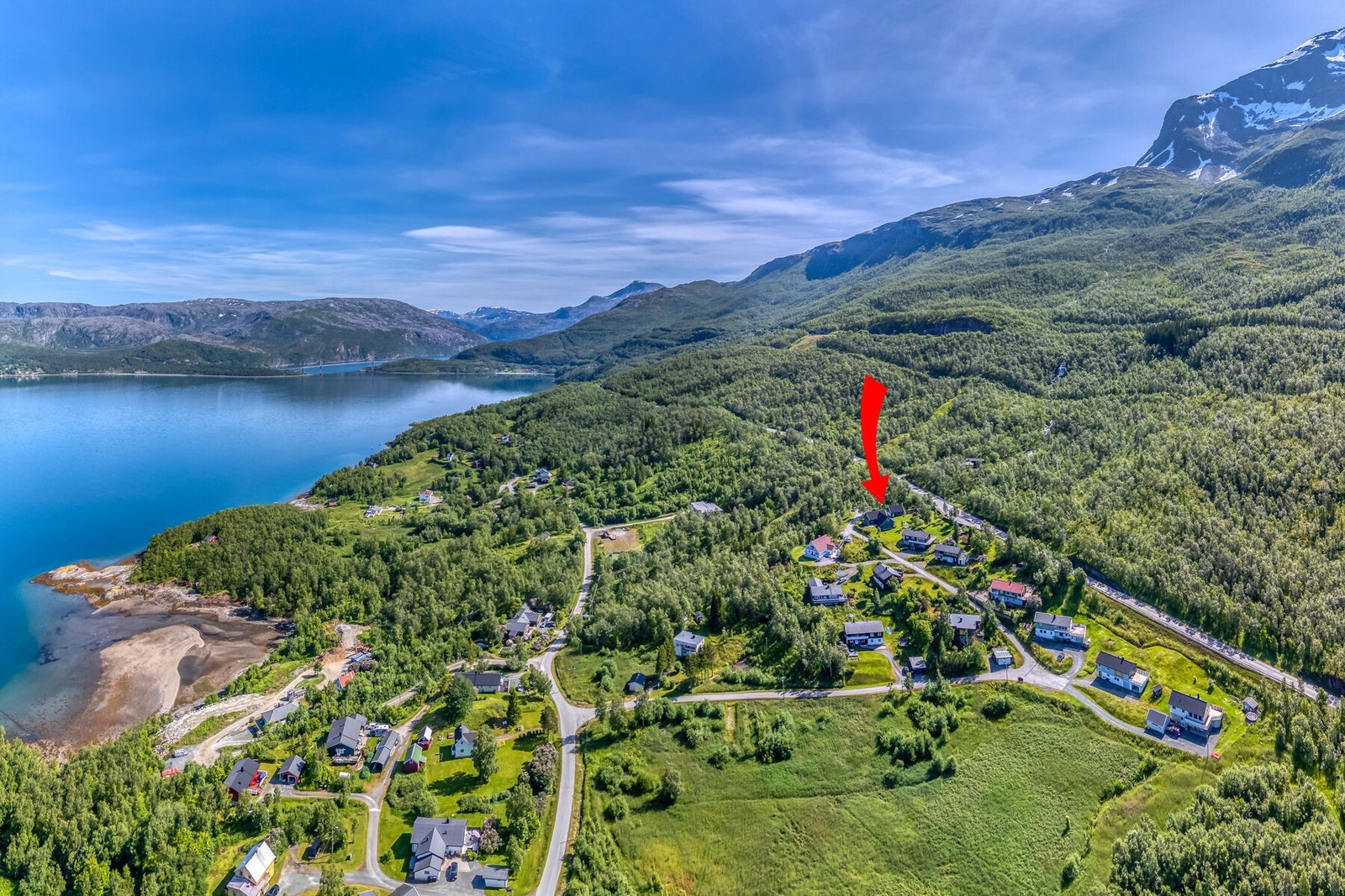 Eiendommen ligger i naturskjønne omgivelser - kort vei fra Narvik sentrum Galleribilde