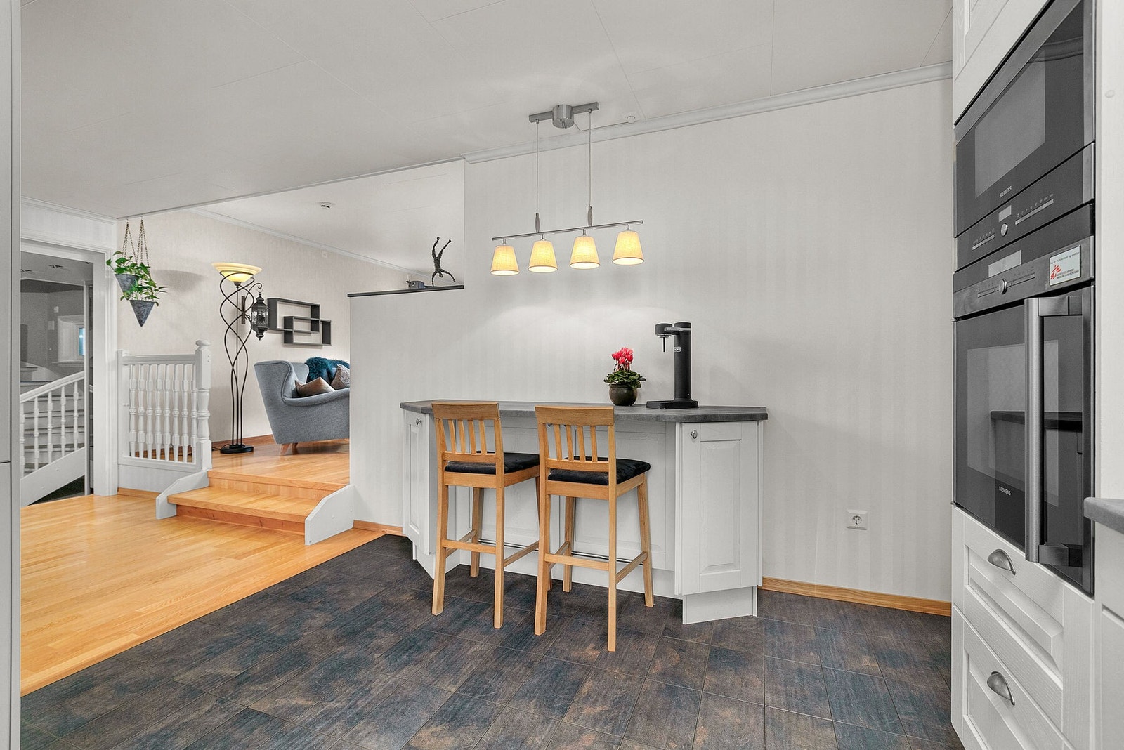 Spiseplass ved kjøkkenet Galleribilde