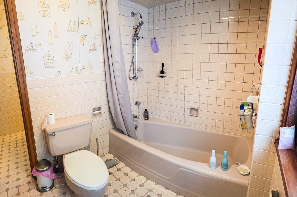 BAD MED BADEKAR/DUSJ Galleribilde