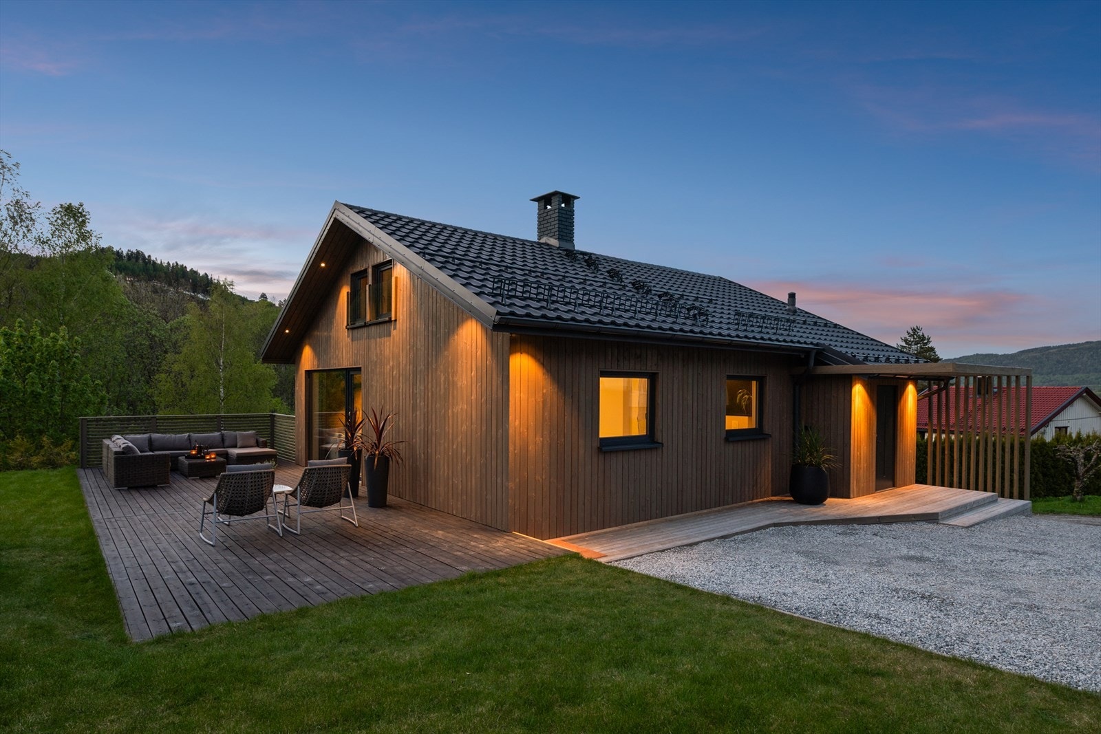 DNB Eiendom V/Glenn-Eric Moe har gleden av å presentere Sjåstadveien 40! Galleribilde