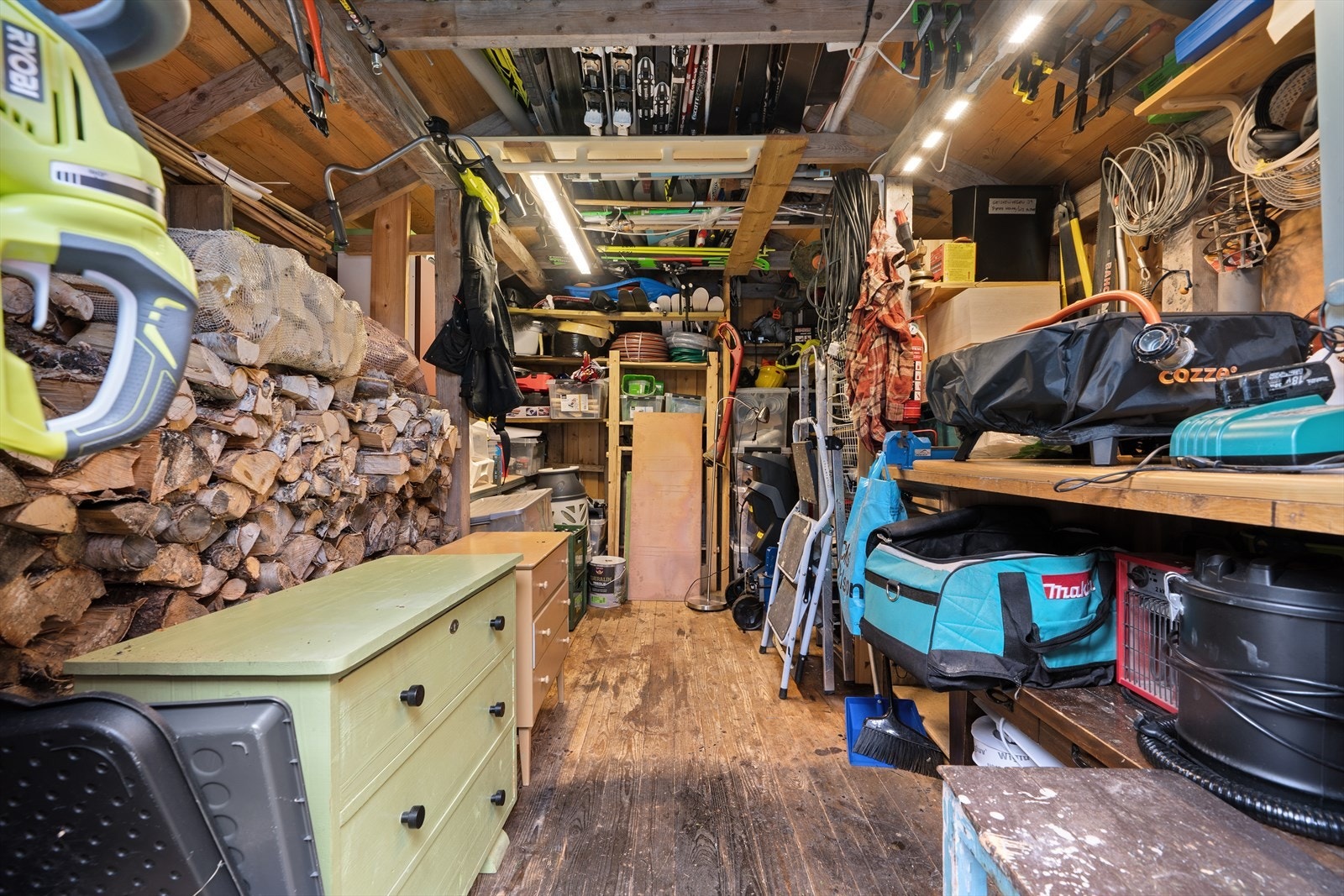 Stor praktisk bod Galleribilde