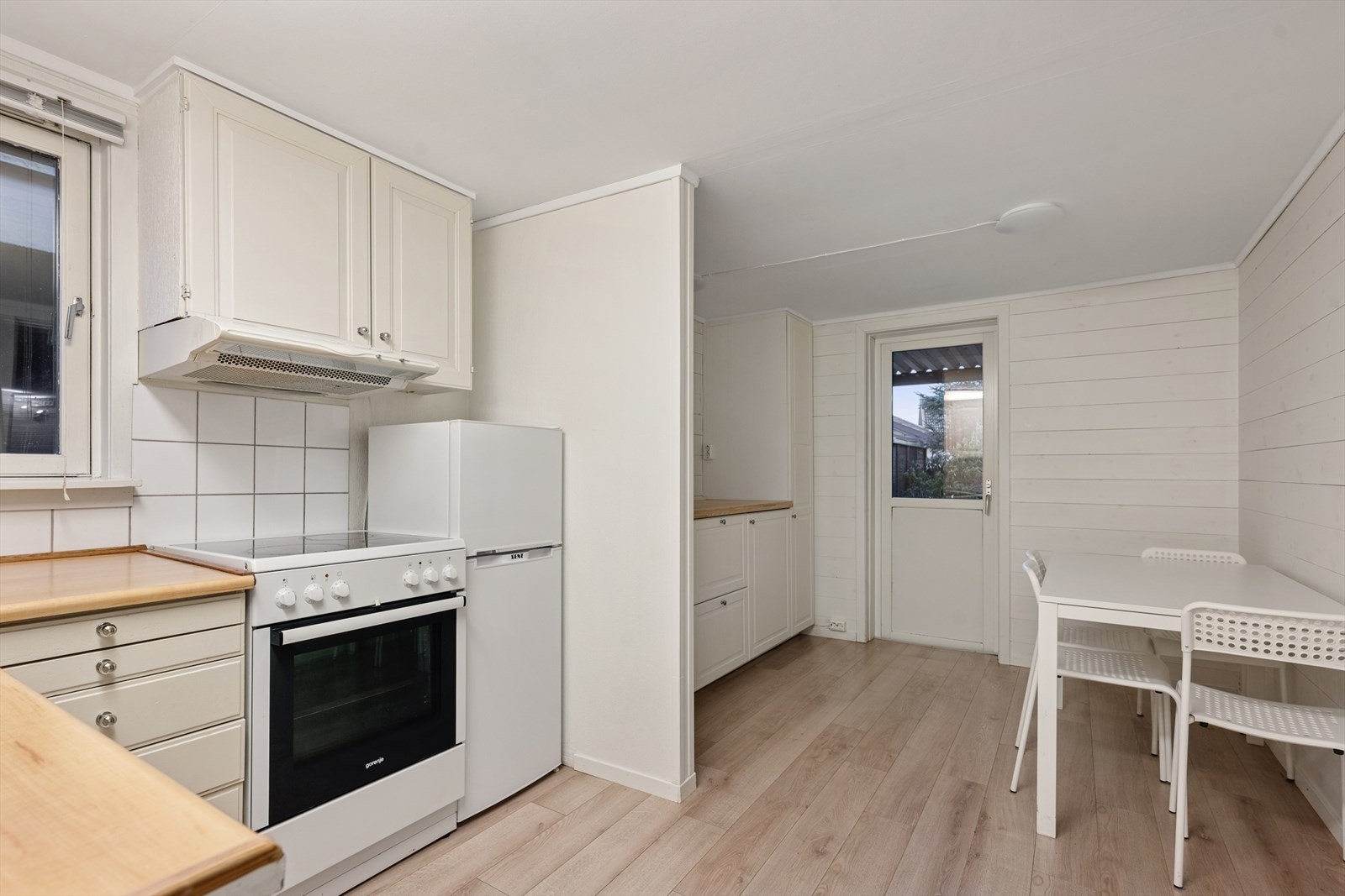 Lagerrom. Galleribilde