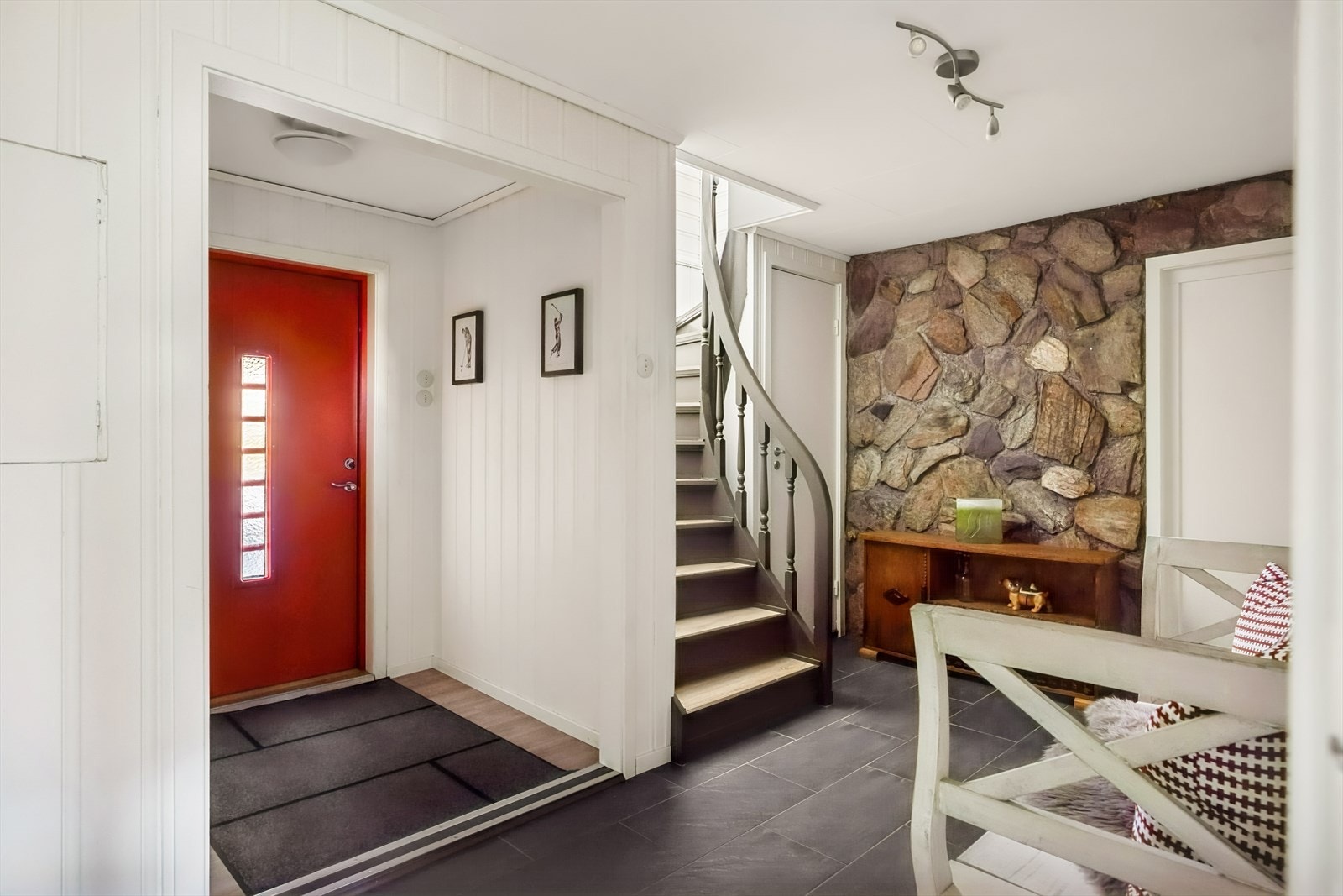 Gang i første etasje. Galleribilde