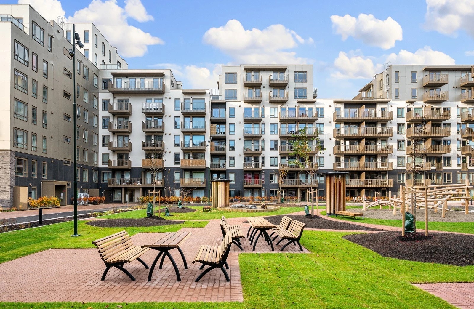 Her får du stor bakgård og tilgang på takterrasse. Galleribilde