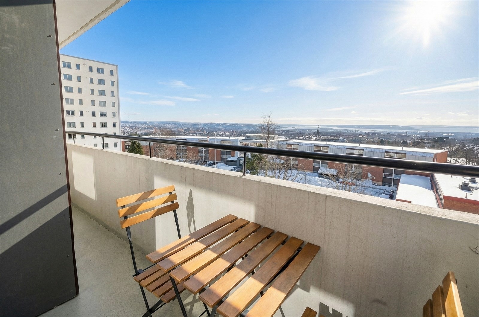 Leiligheten har en fantastisk beliggenhet på Kringsjå/Nordberg, med Nordmarka som nærmeste nabo Galleribilde