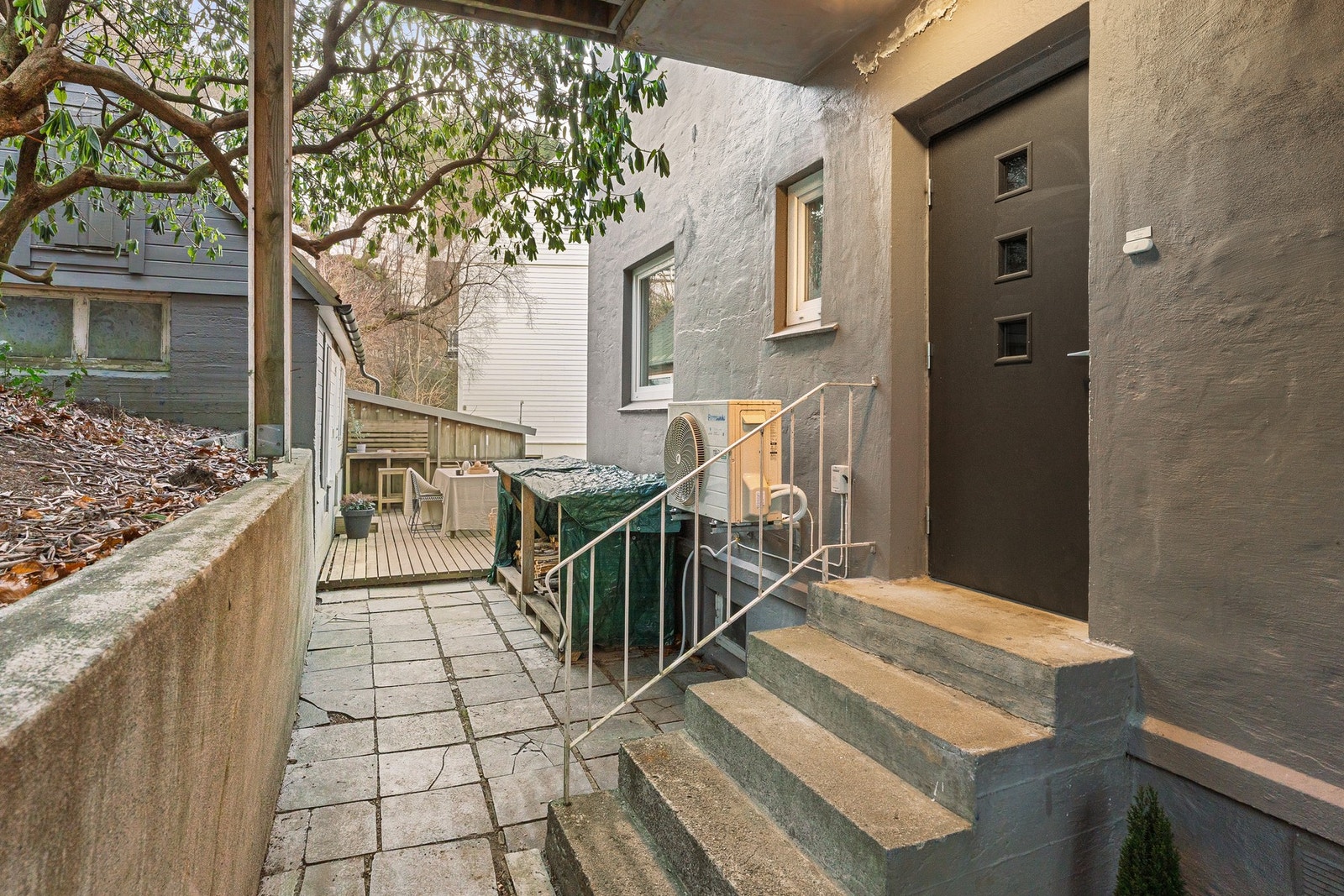 Overbygget inngangsparti. Galleribilde