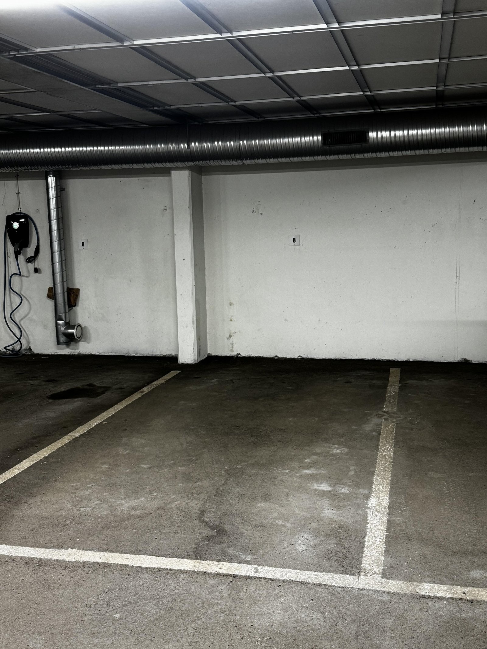 Borettslaget har lagt til rette for installering av el-billader. Galleribilde