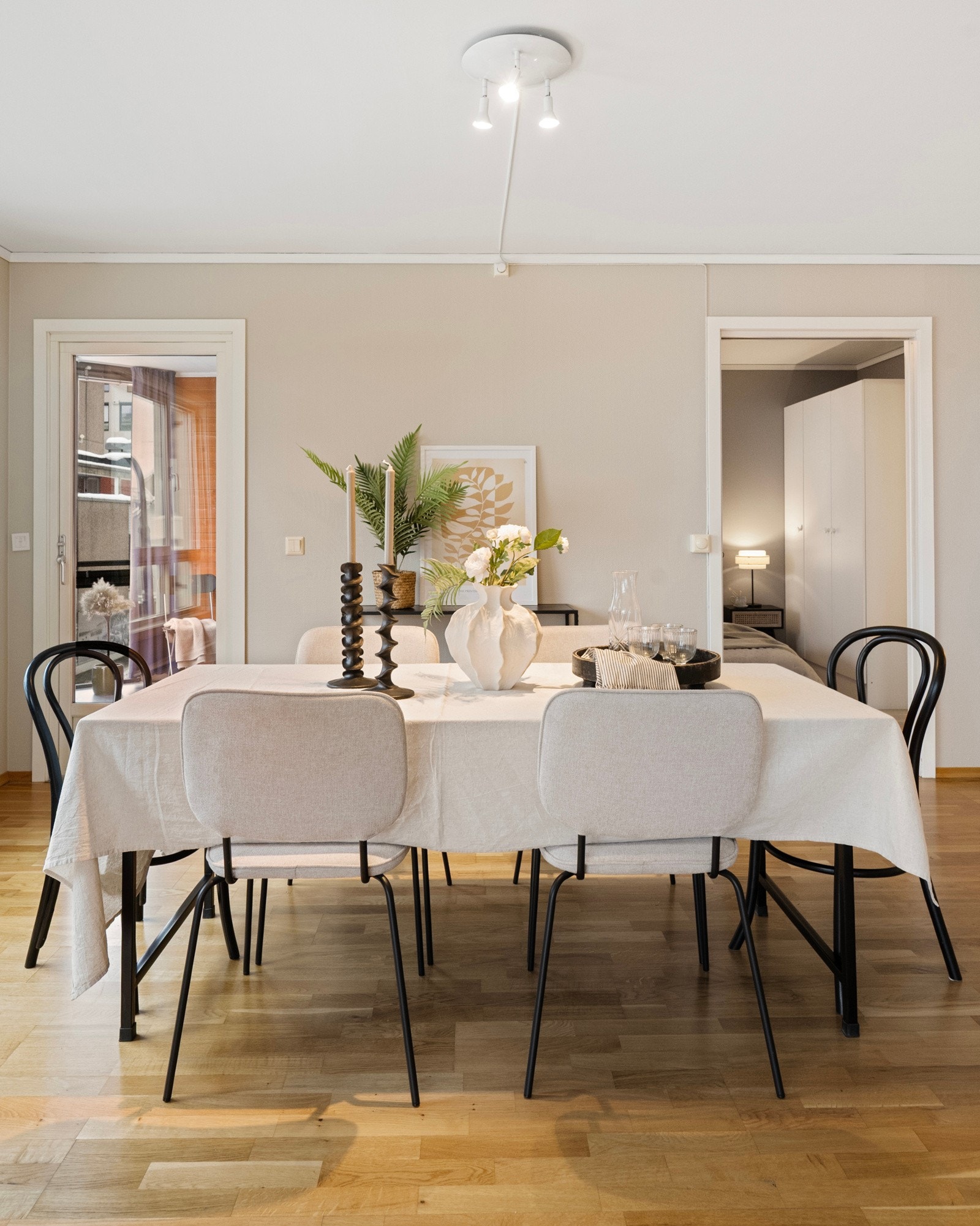 Her kan du samle venner og familie til et hyggelig måltid. Galleribilde