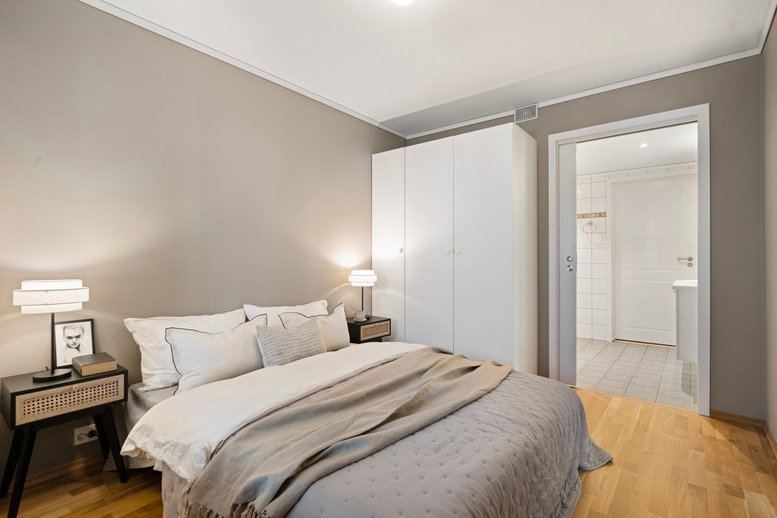 Leiligheten har 3 gode soverom. Galleribilde