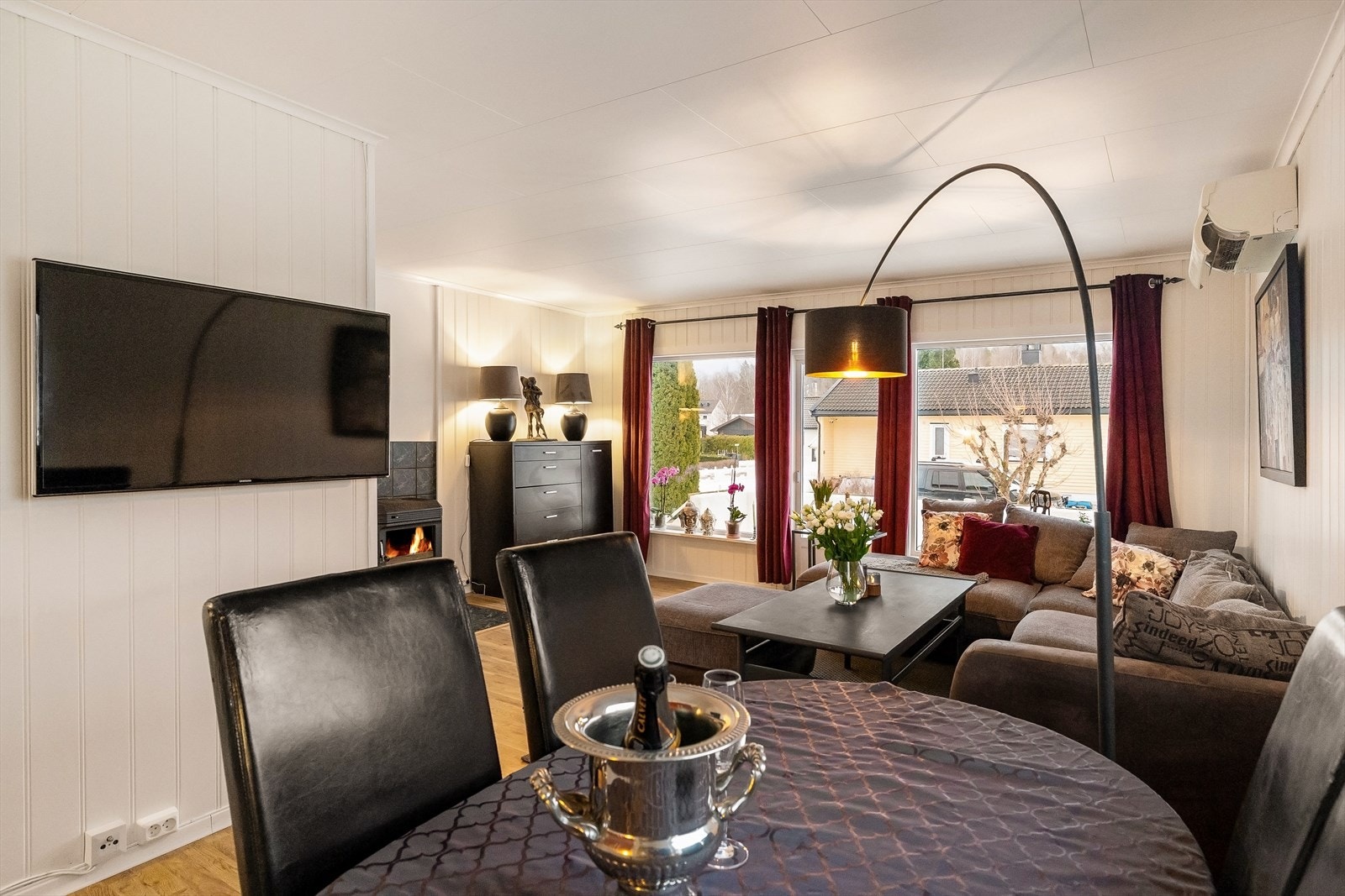 Stue/spisestue Galleribilde