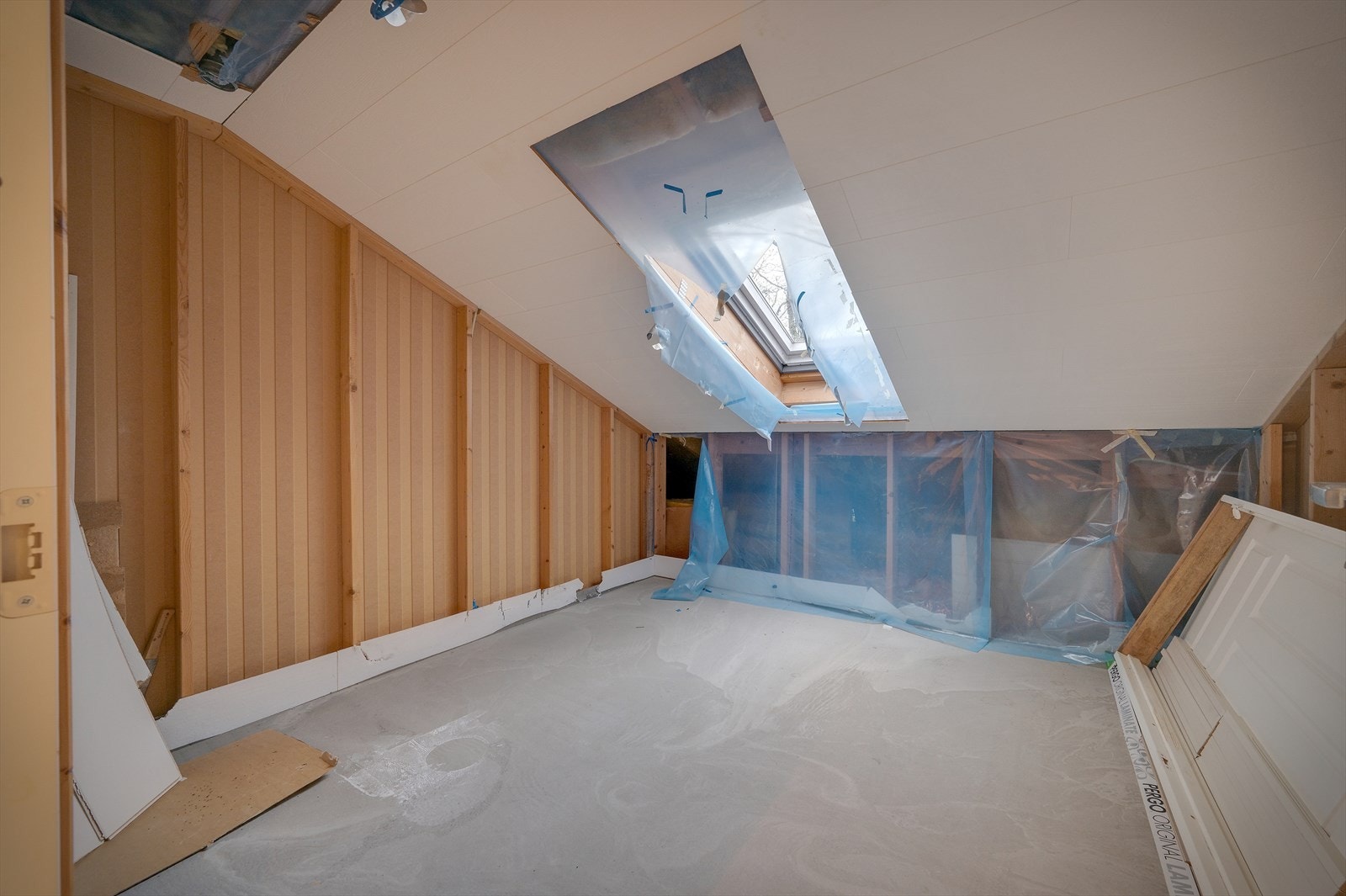 - Det uinnredede badet måler 8m² - Galleribilde