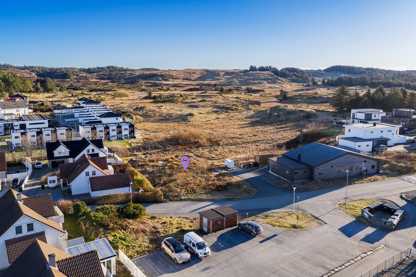 Velkommen til denne attraktive tomten i Sandskeivegen, presentert av Daniel Gård i Eiendomsmegler A Galleribilde