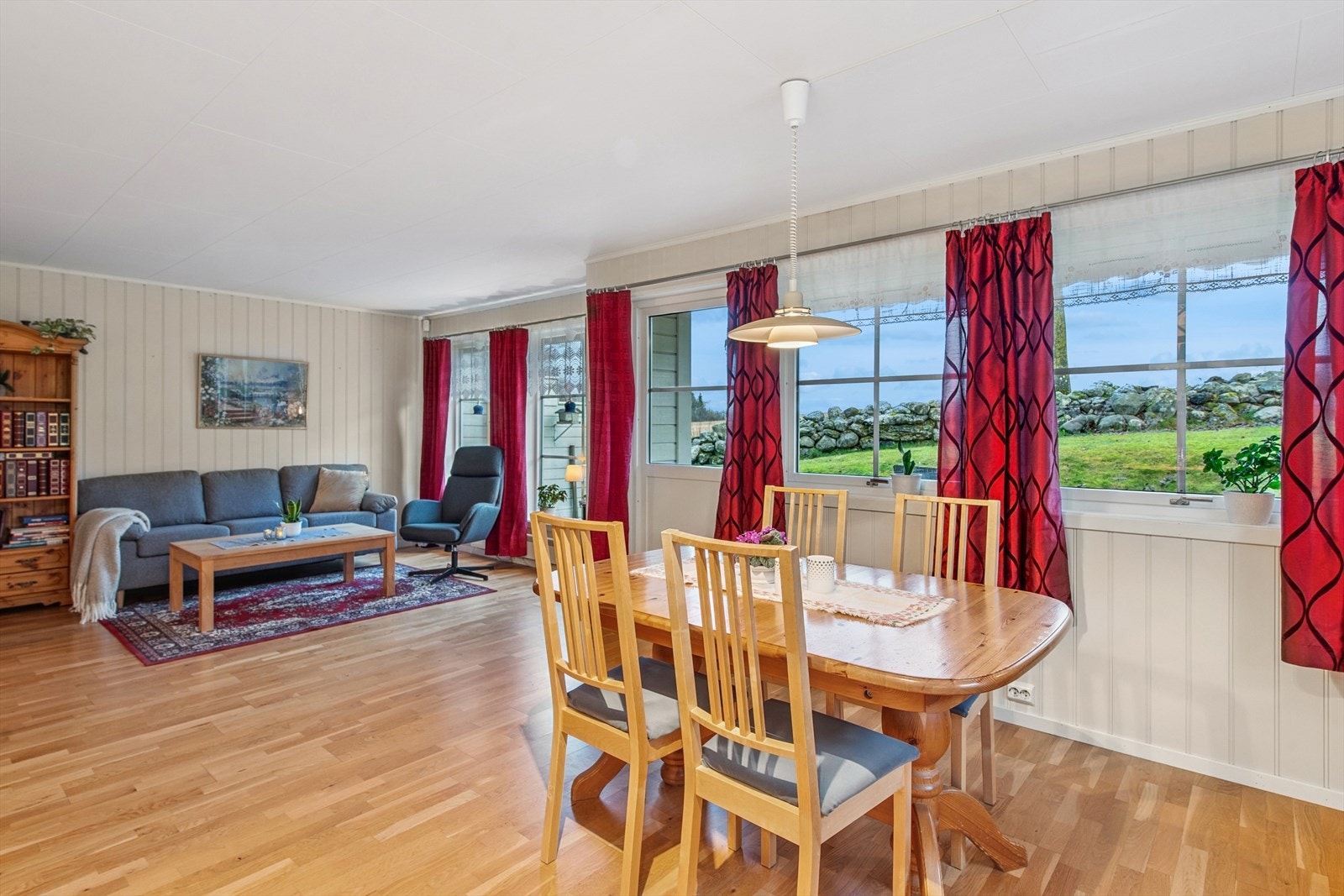 God plass til både salong og stort spisebord Galleribilde