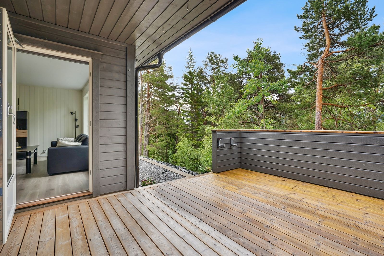 Her har du 16 m² med god plass til flere sittegrupper. Galleribilde