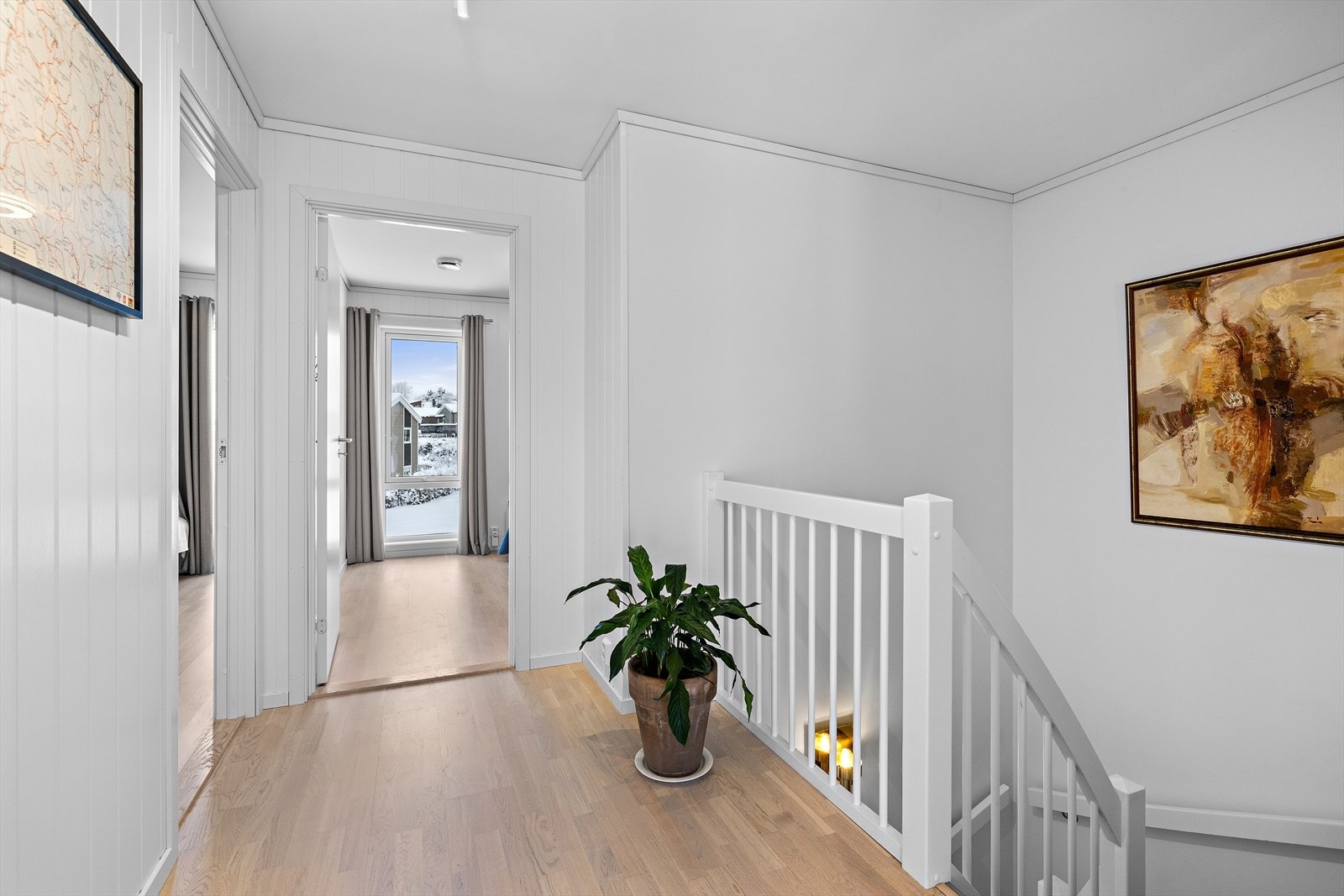 Fra gangen i andre etasje er det adkomst til alle rom. Galleribilde