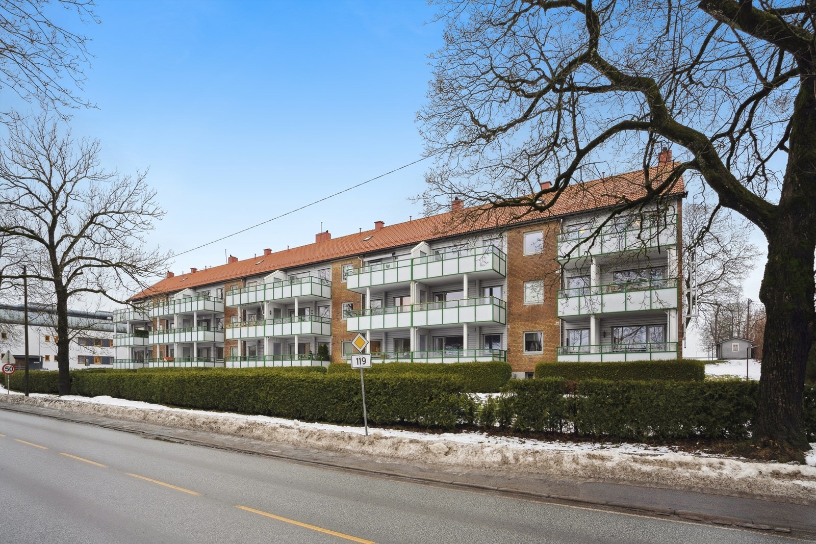 Aksjeleiligheten ligger i et rolig og barnevennlig område på Melløs, med nærhet til Melløsparken. Galleribilde