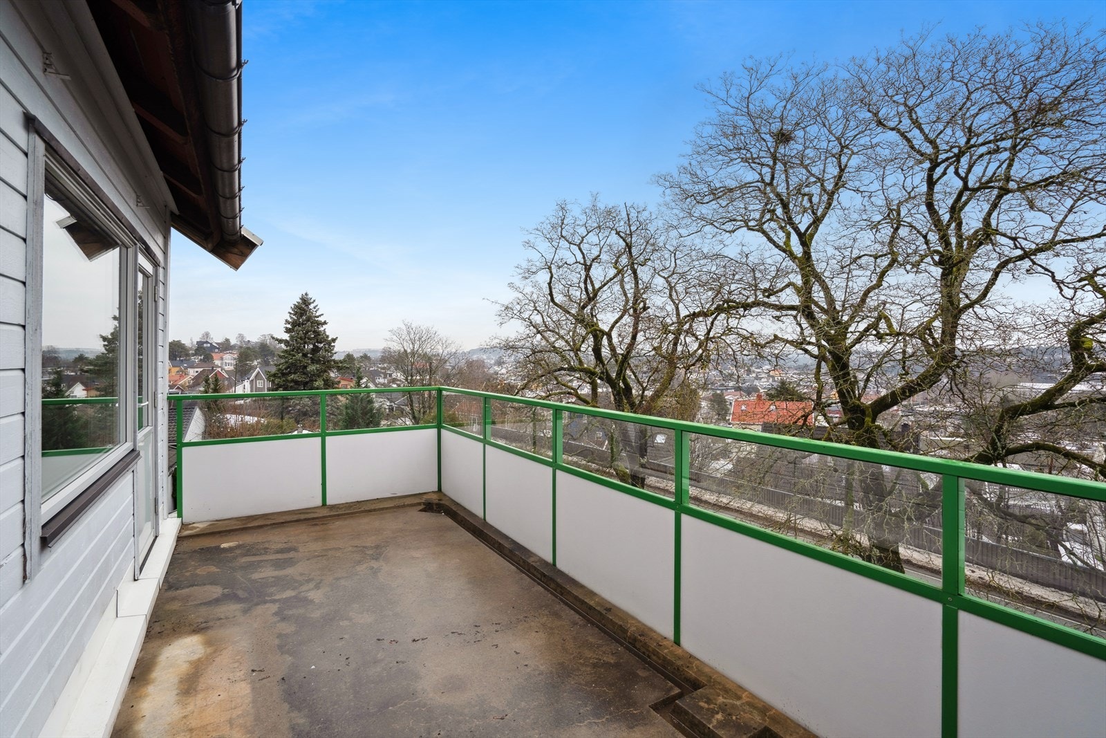 God plass til hyggelige sittegrupper hvor du kan nyte måltider eller slappe av på varme dager. Galleribilde