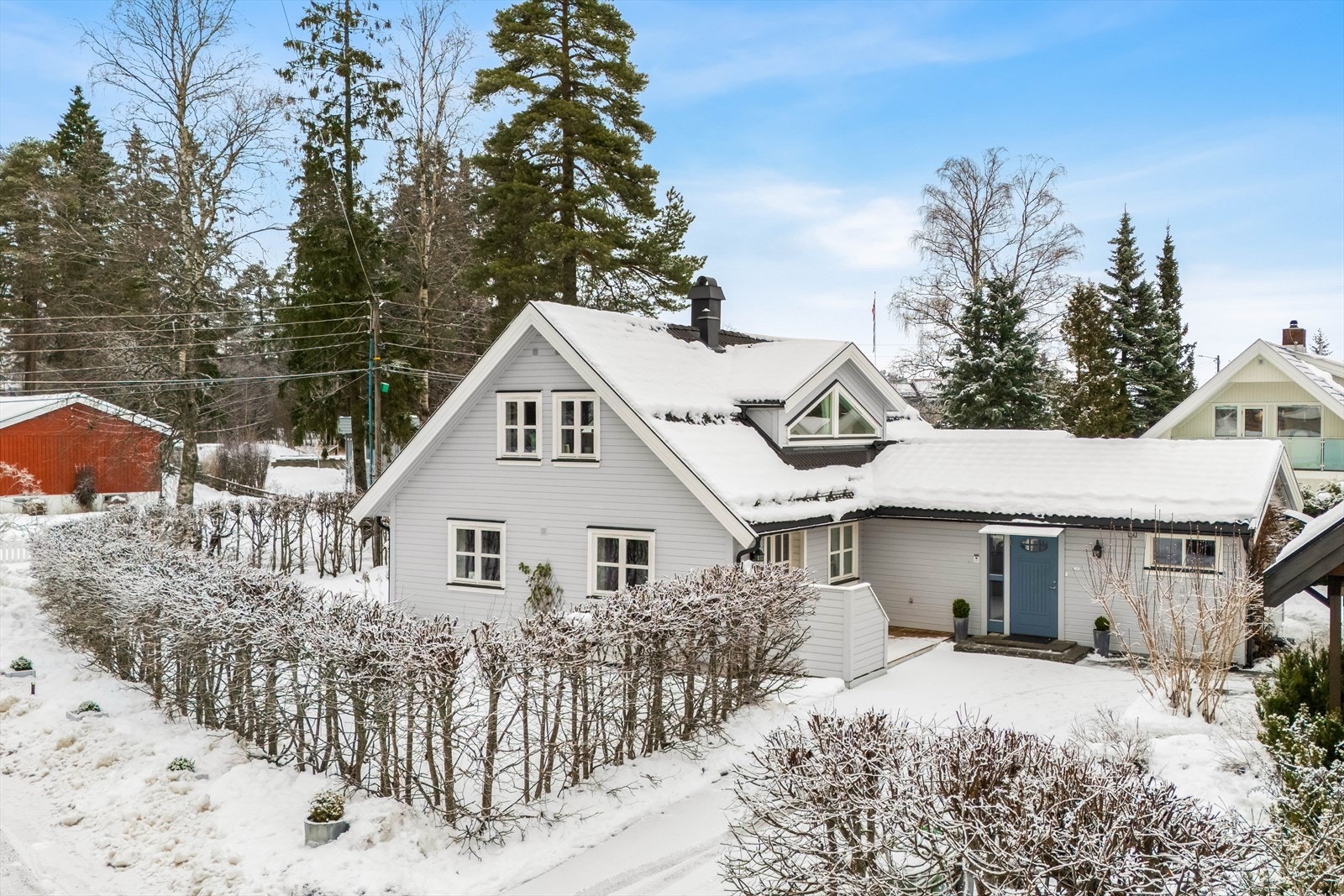Velkommen til Almeveien 12! En attraktiv familiebolig beliggende i et etablert og rolig boligfelt med nærhet til "alt" Foto: Stefan Borup Galleribilde