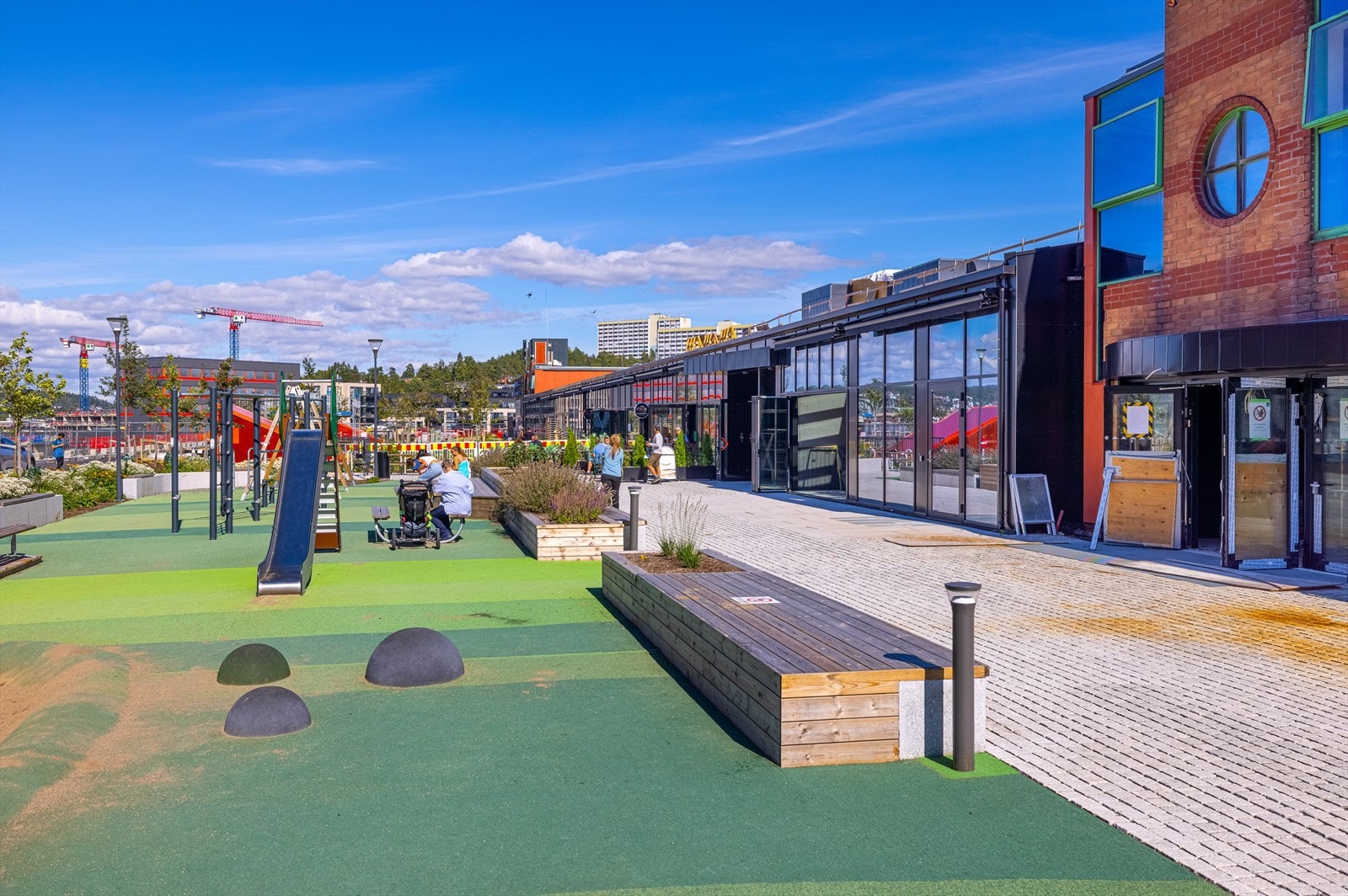 Deler av nye Triaden med flere spisesteder med mer. Galleribilde