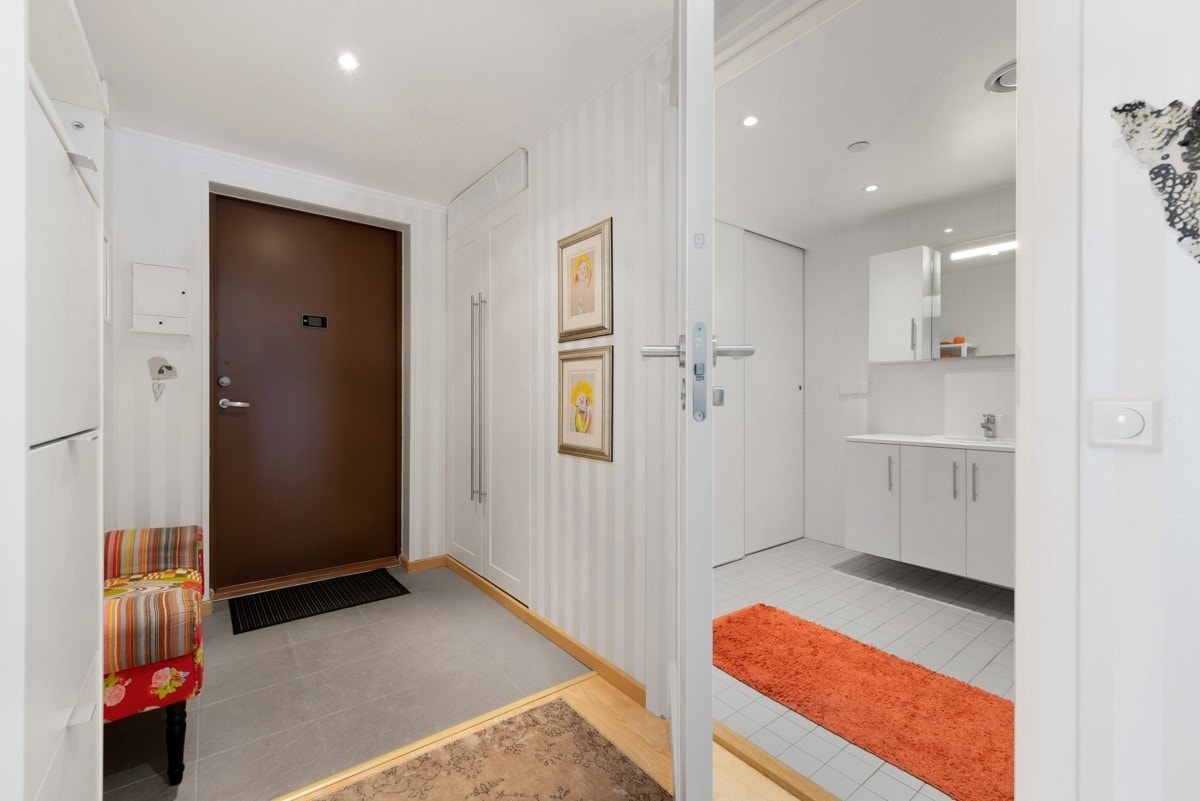 Entre og bad Galleribilde