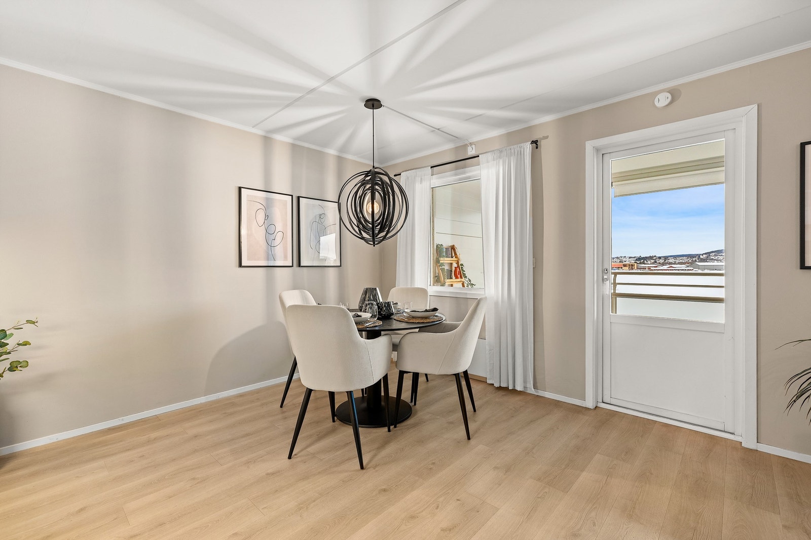 Det er god lysforhold i leiligheten Galleribilde