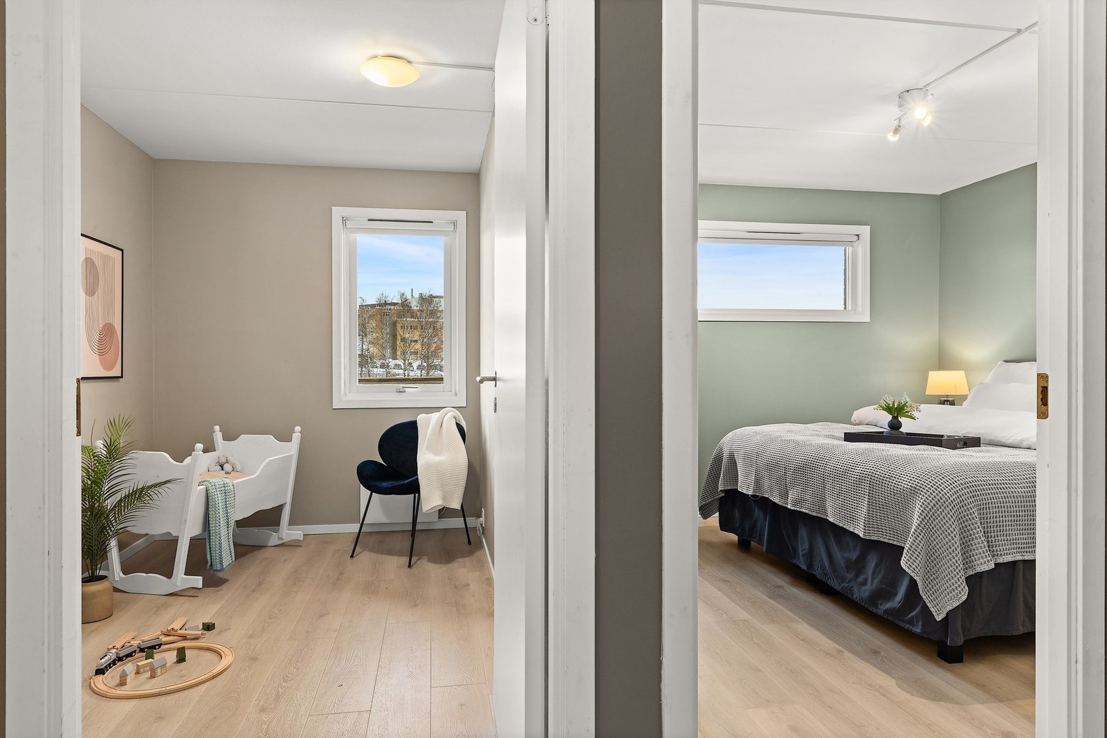 Leiligheten har to gode soverom med praktisk plassering. Galleribilde