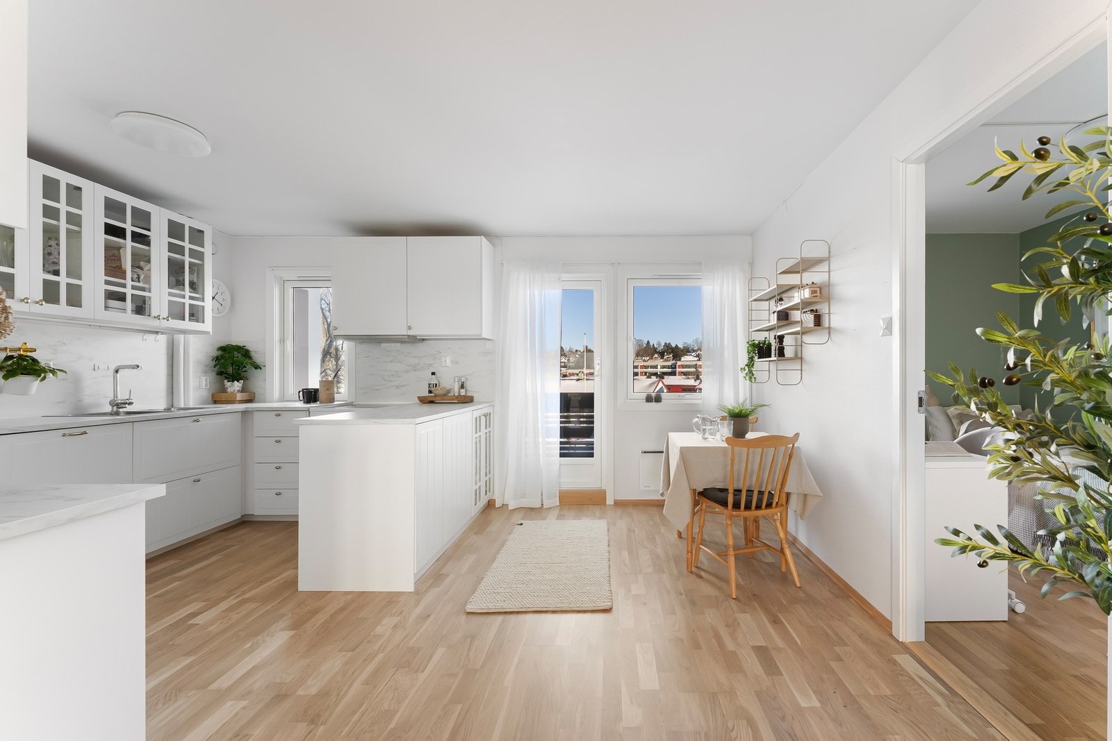 Kjøkkenet ble pusset opp i 2024 med ny innredning fra Ikea. Galleribilde