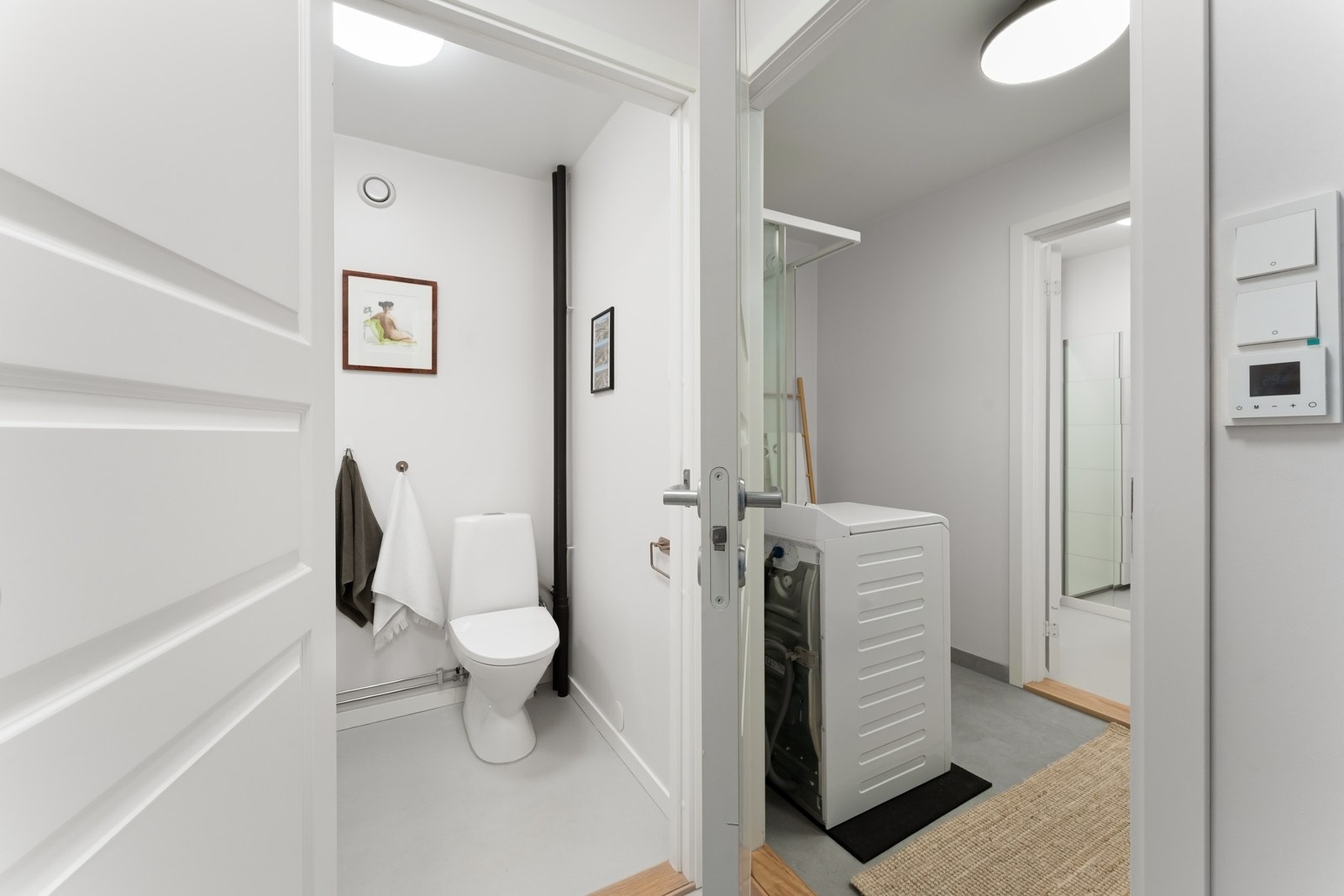 Separat wc og baderom. Galleribilde