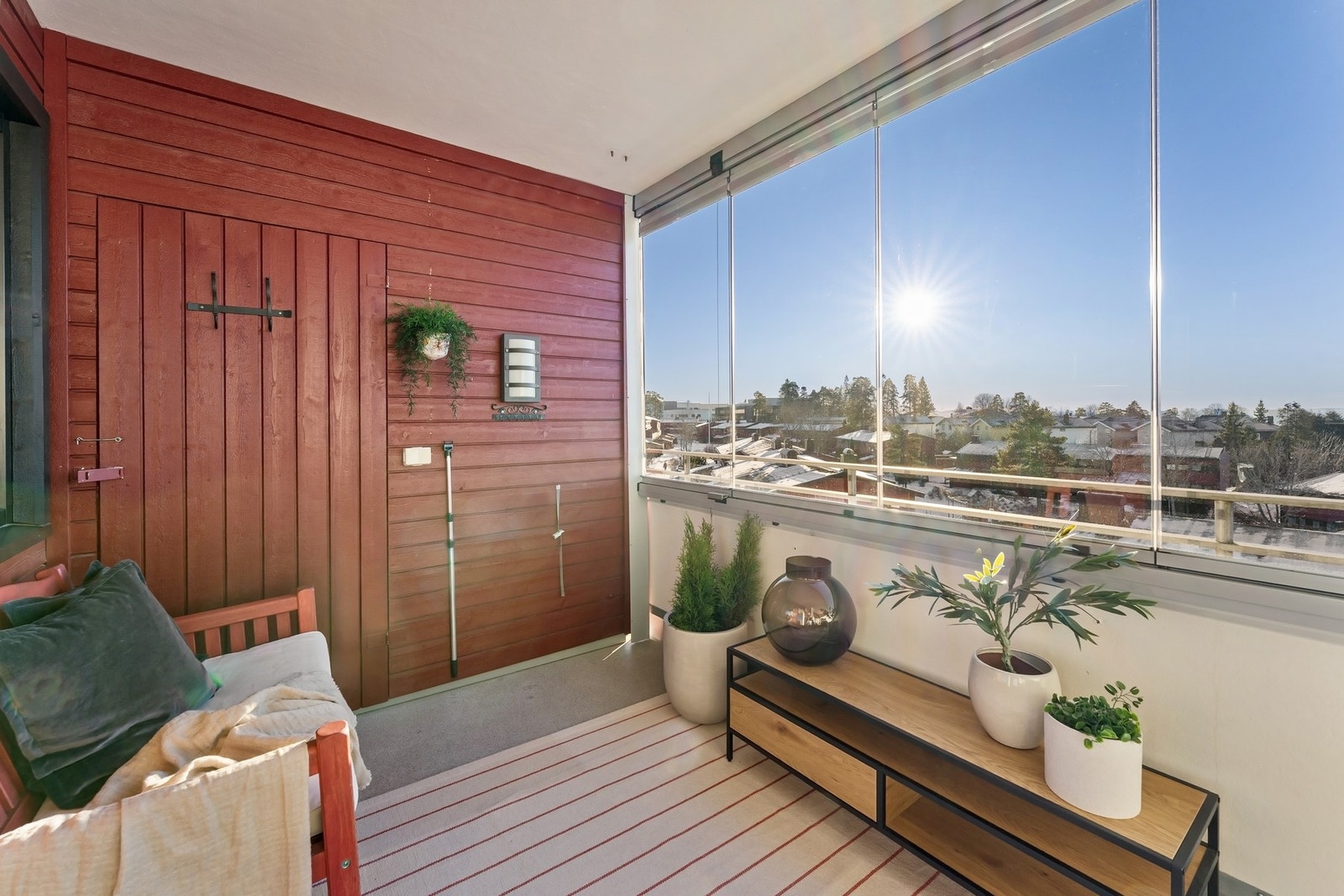 Praktisk utebod. Galleribilde