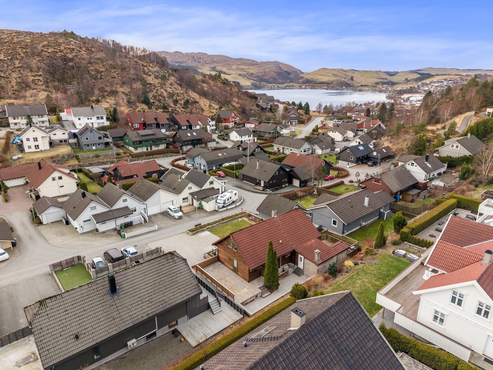 Bruraberget er en rolig gate i Fiskebekkdalen et etablert og populært boligområde. Galleribilde