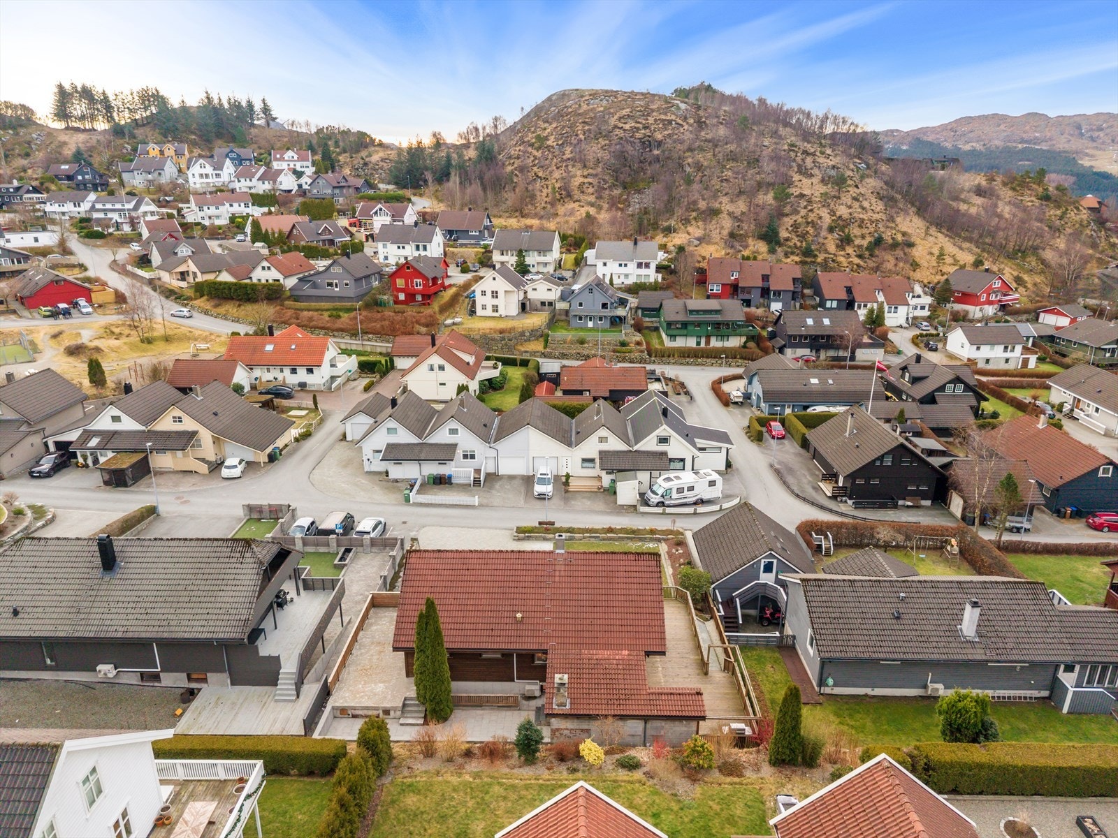Korte og trygge veier til barnehage, barneskole, idrettsanlegg og ungdomsskole. Galleribilde